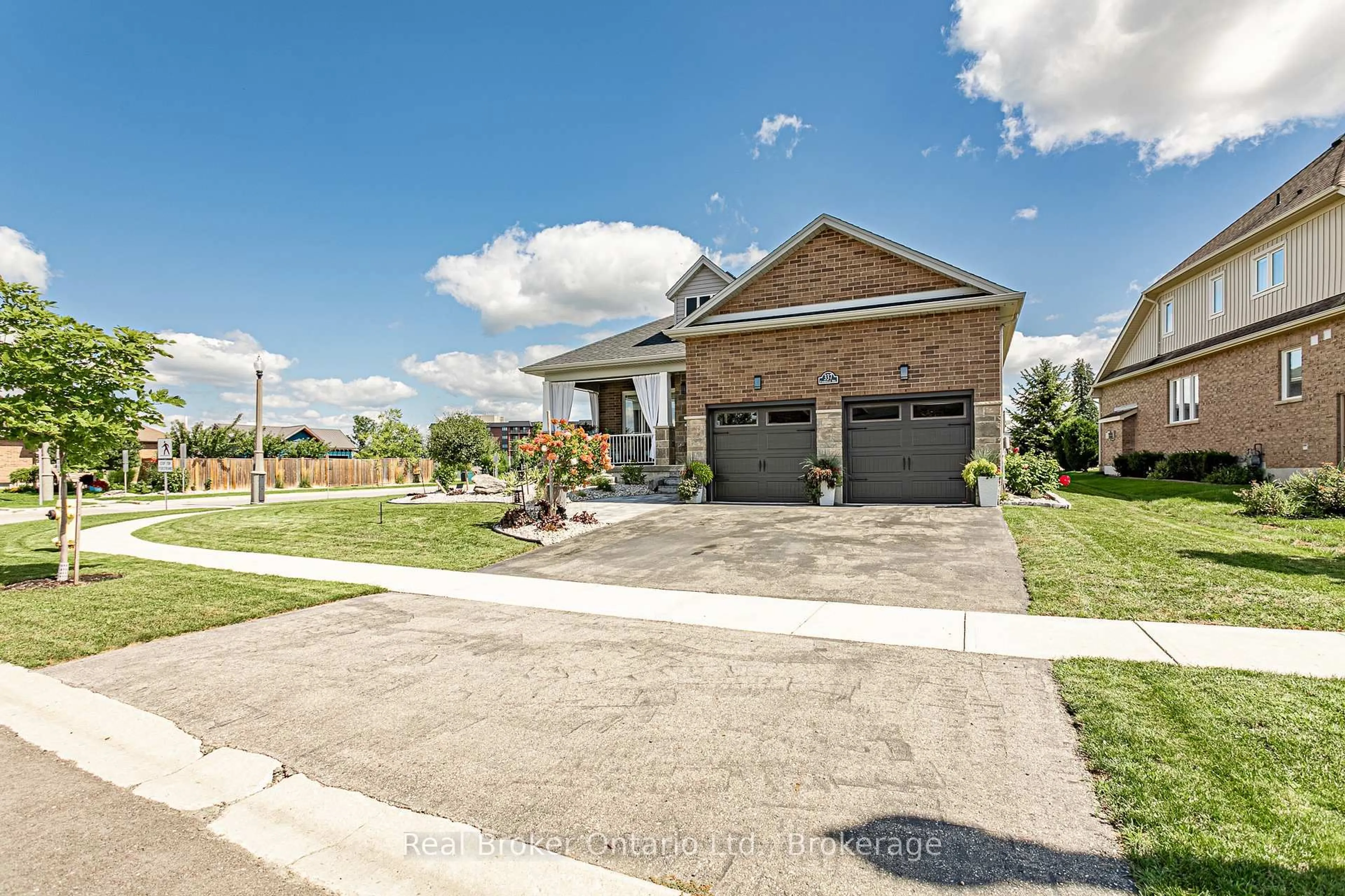 Home with brick exterior material, street for 337 Fairway Rd, Woodstock Ontario N4T 0A4