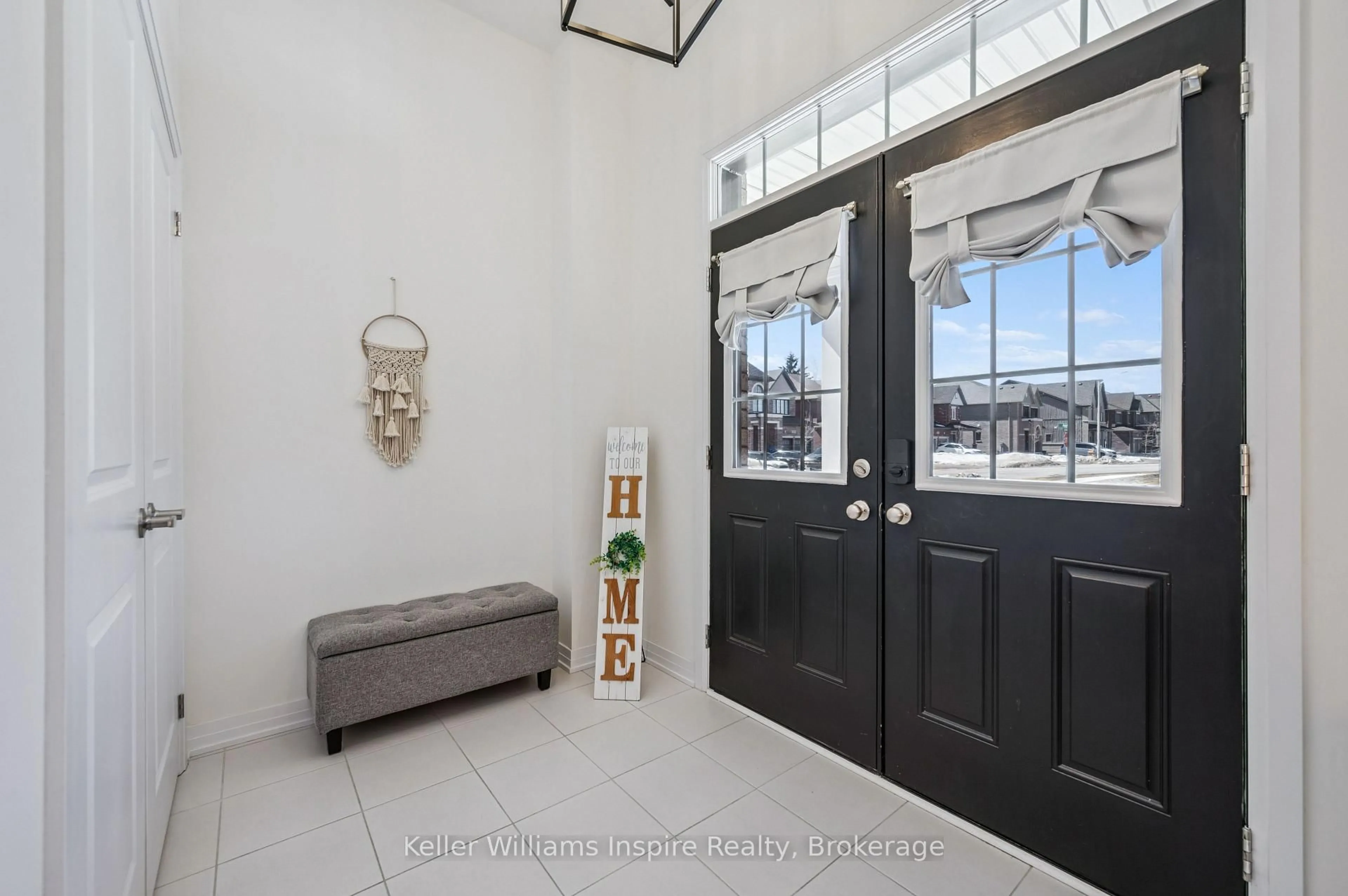 Indoor entryway for 160 Raftis St, Wellington North Ontario N0G 1A0