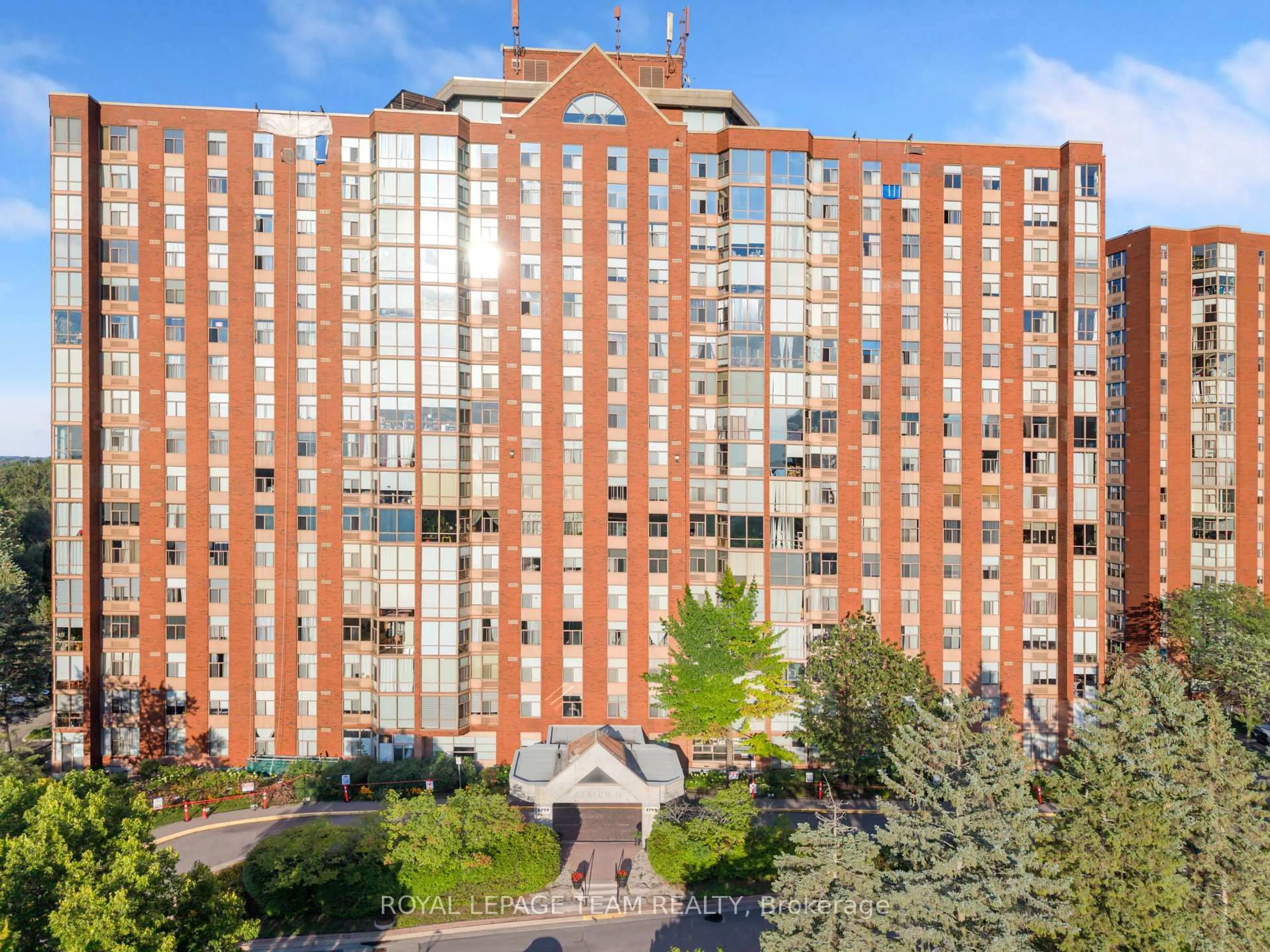 A pic from outside/outdoor area/front of a property/back of a property/a pic from drone, city buildings view from balcony for 2759 Carousel Cres #501, Ottawa Ontario K1T 2N5