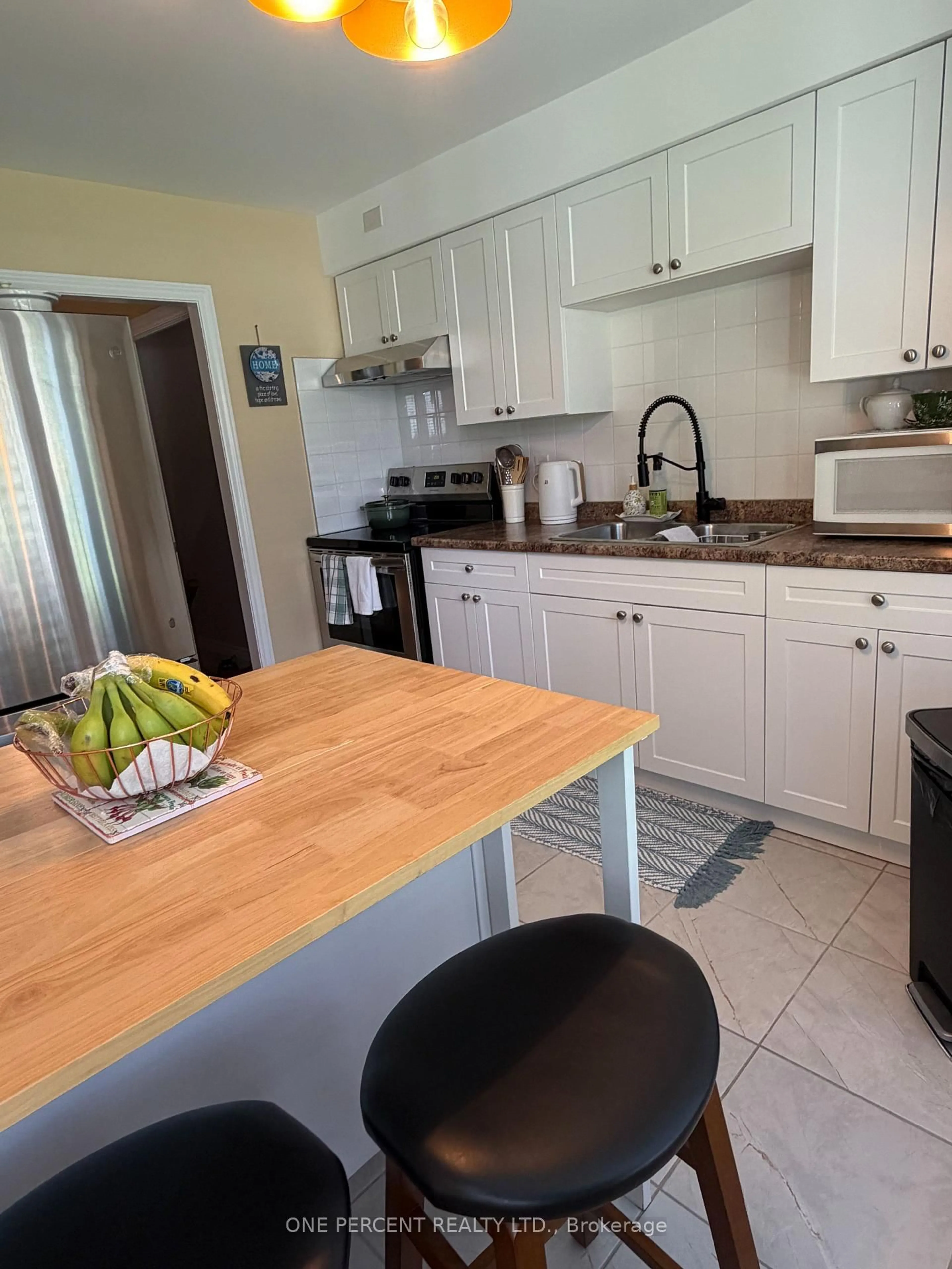 Open concept kitchen, unknown for 48 Arbour Glen Cres, London East Ontario N5Y 1Z9