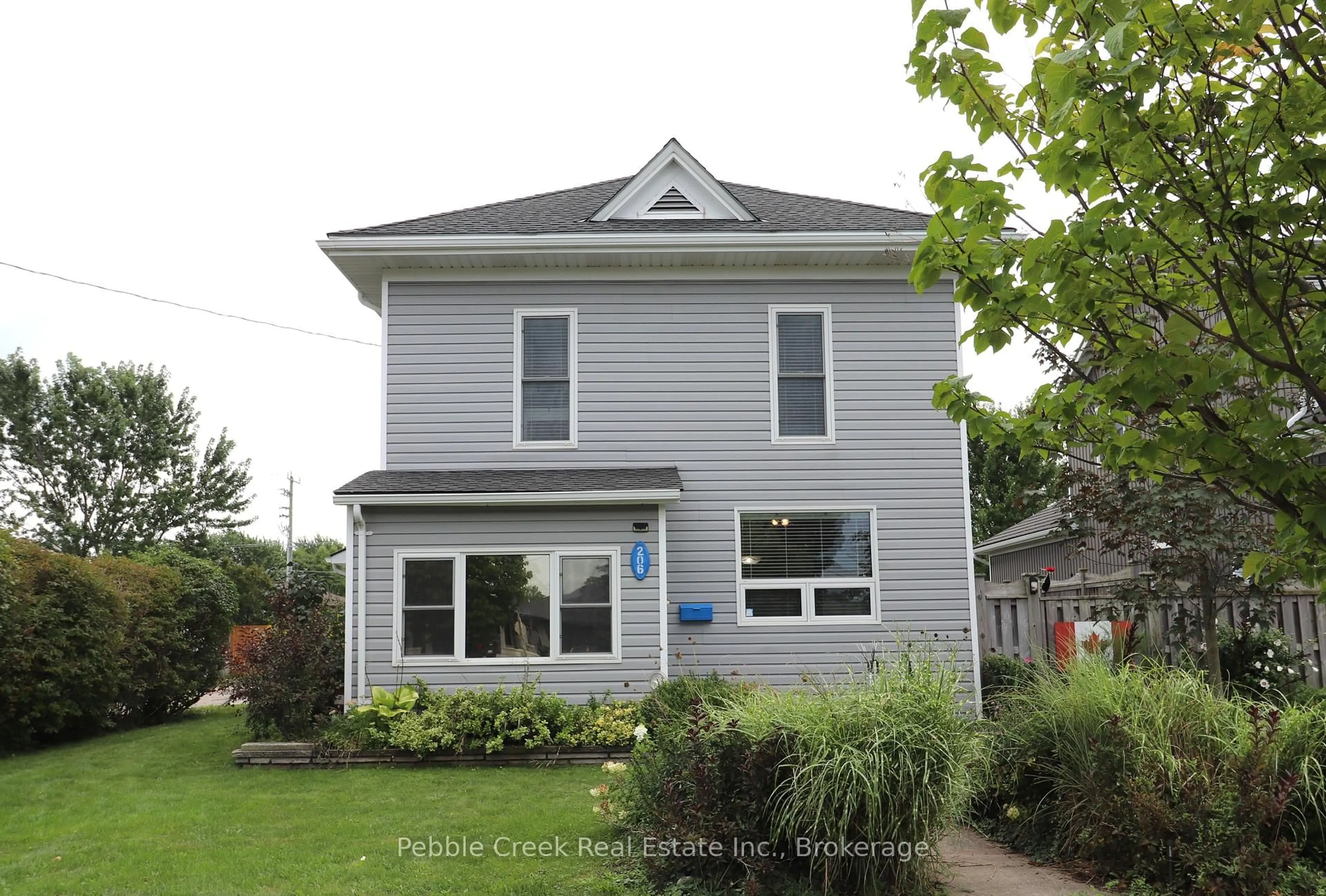 Home with vinyl exterior material, street for 206 Picton St, Goderich Ontario N7A 1J8