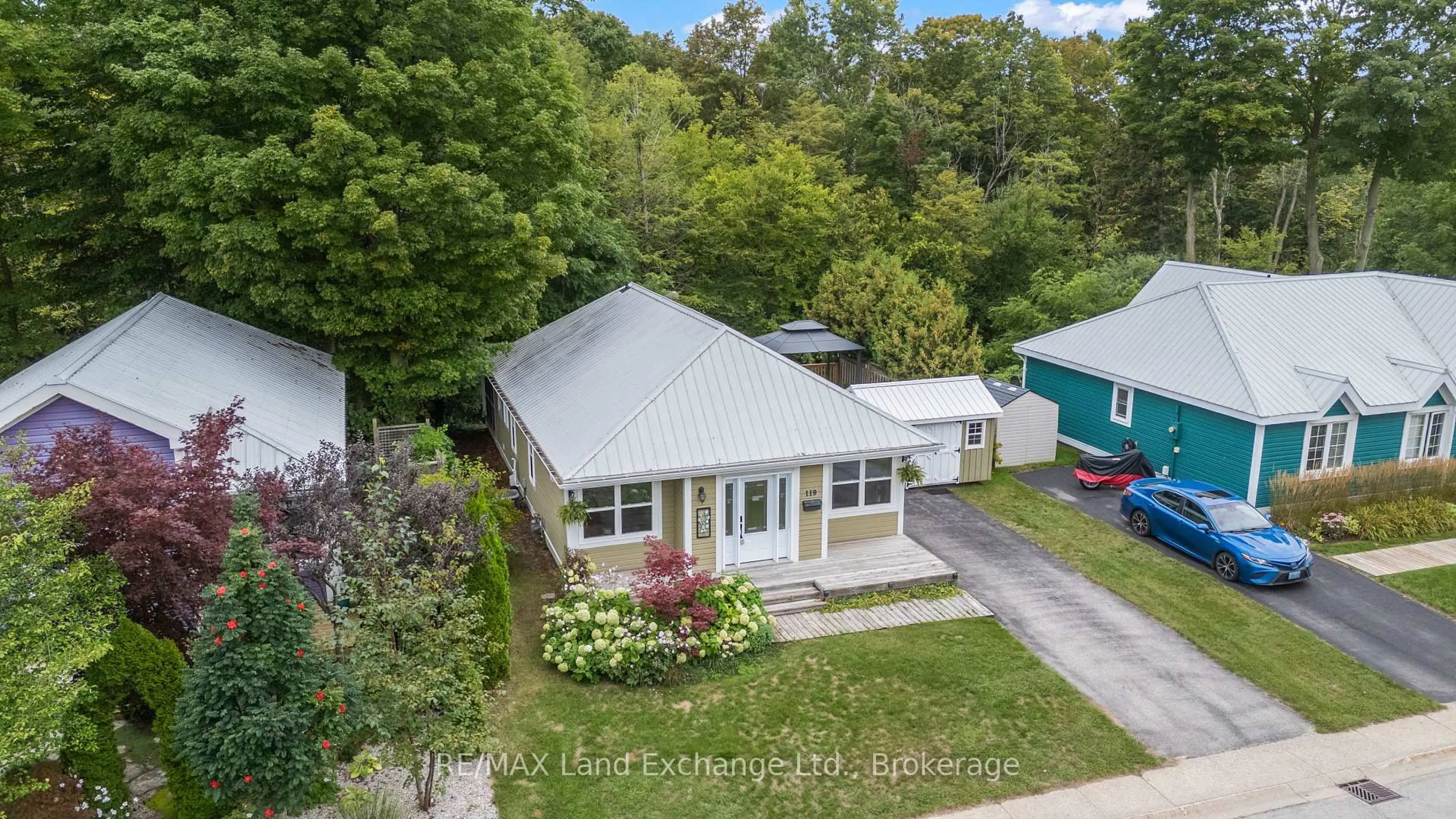 A pic from outside/outdoor area/front of a property/back of a property/a pic from drone, street for 383 Mcnabb St #119, Saugeen Shores Ontario N0H 2L0