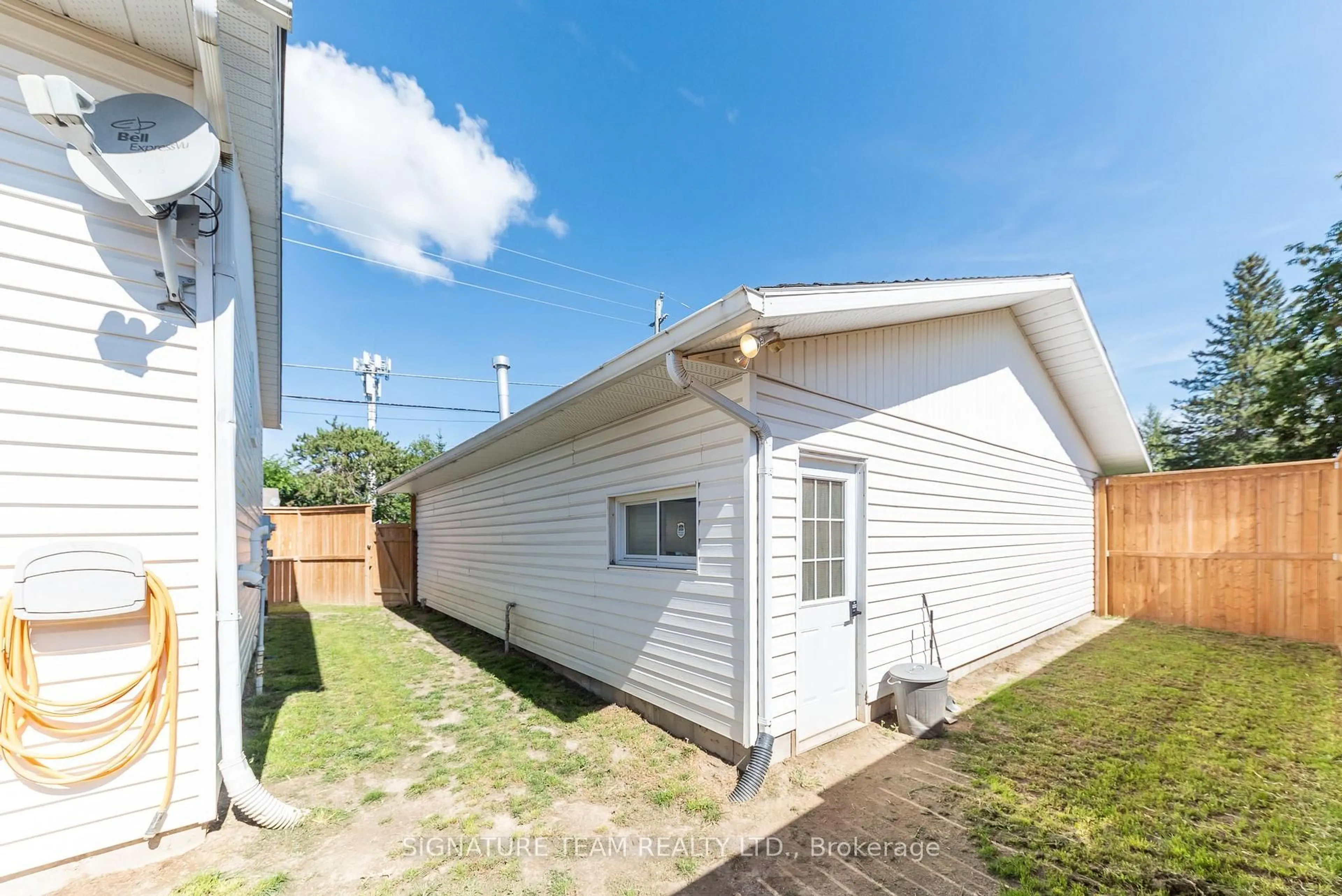 Shed for 10 Selkirk St, Petawawa Ontario K8H 1N9