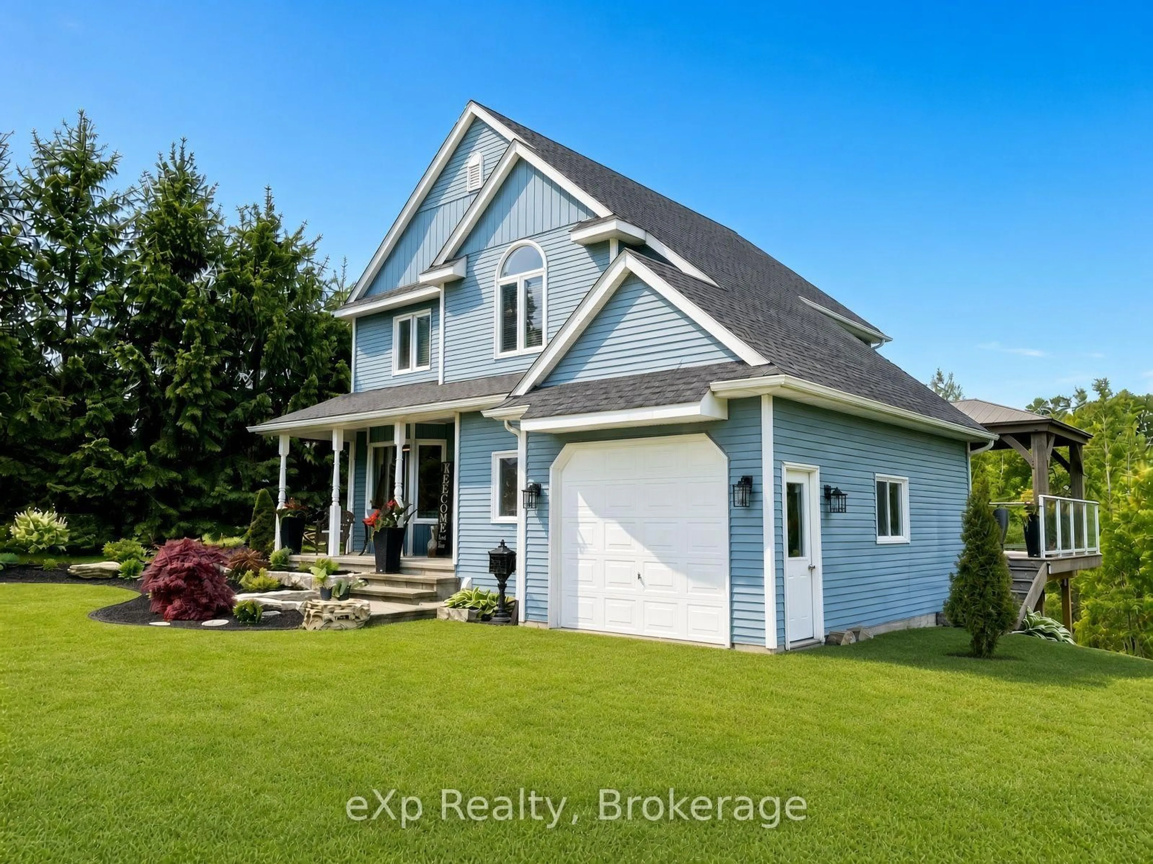Home with vinyl exterior material, unknown for 3 GRAY Crt, South Bruce Ontario N0G 2J0
