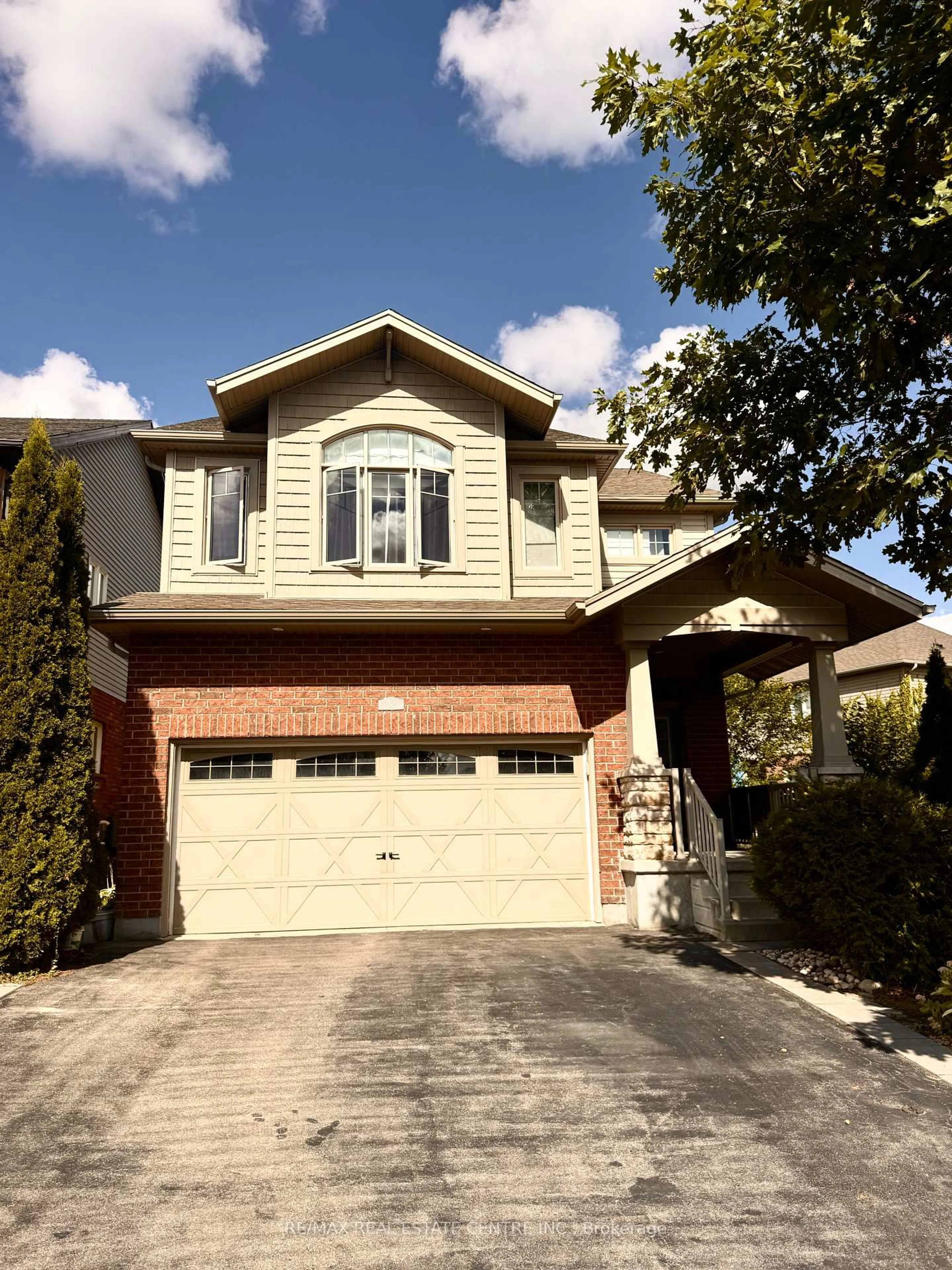 Home with brick exterior material, street for 32 Hodgson Dr, Guelph Ontario N1L 0K2