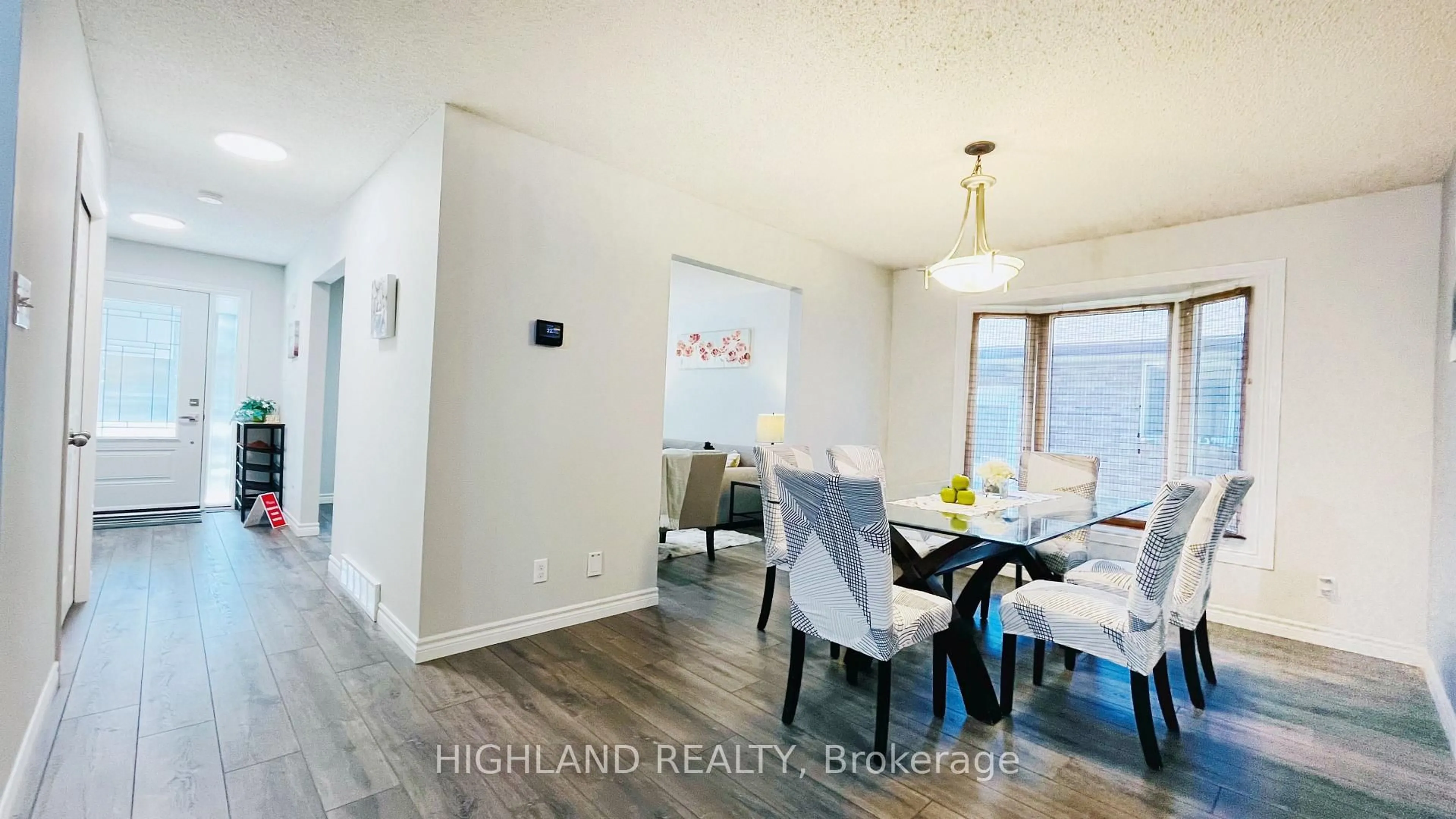Dining room, wood/laminate floor for 182 Foxhunt Rd, Waterloo Ontario N2K 2S2