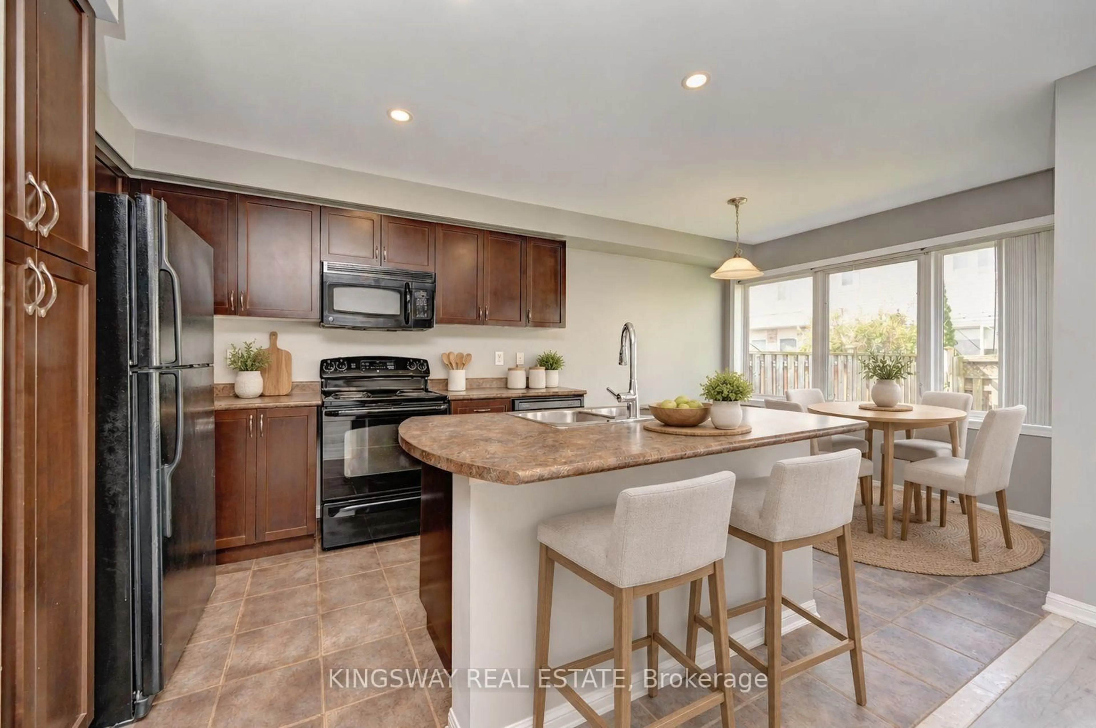 Open concept kitchen, unknown for 103 Blackbird Circ, Cambridge Ontario N3C 0A9