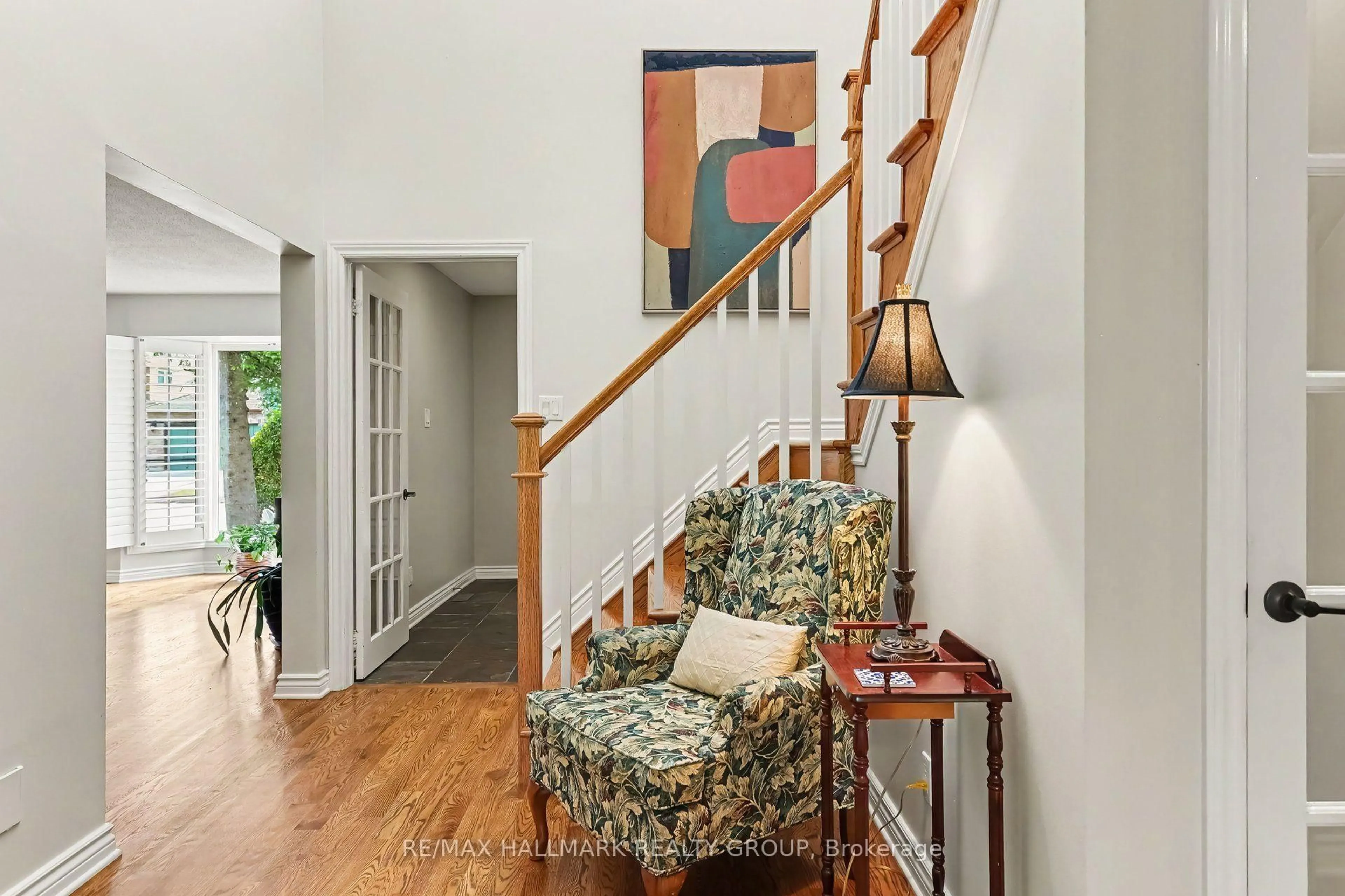 Indoor entryway for 1673 Teslin Crt, Orleans Ontario K1C 4X1