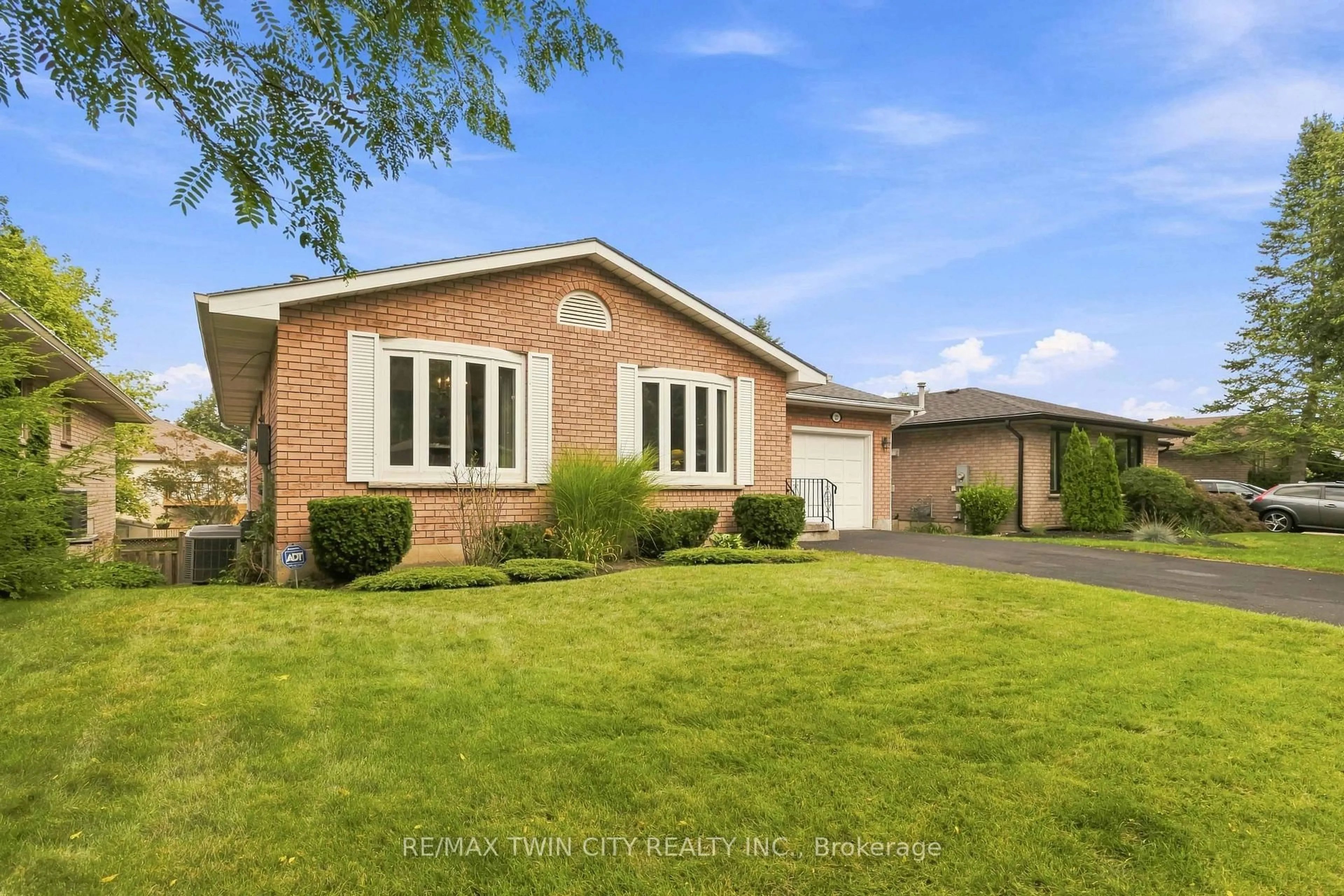 Home with brick exterior material, street for 22 Allensgate Dr, Brantford Ontario N3V 1C8