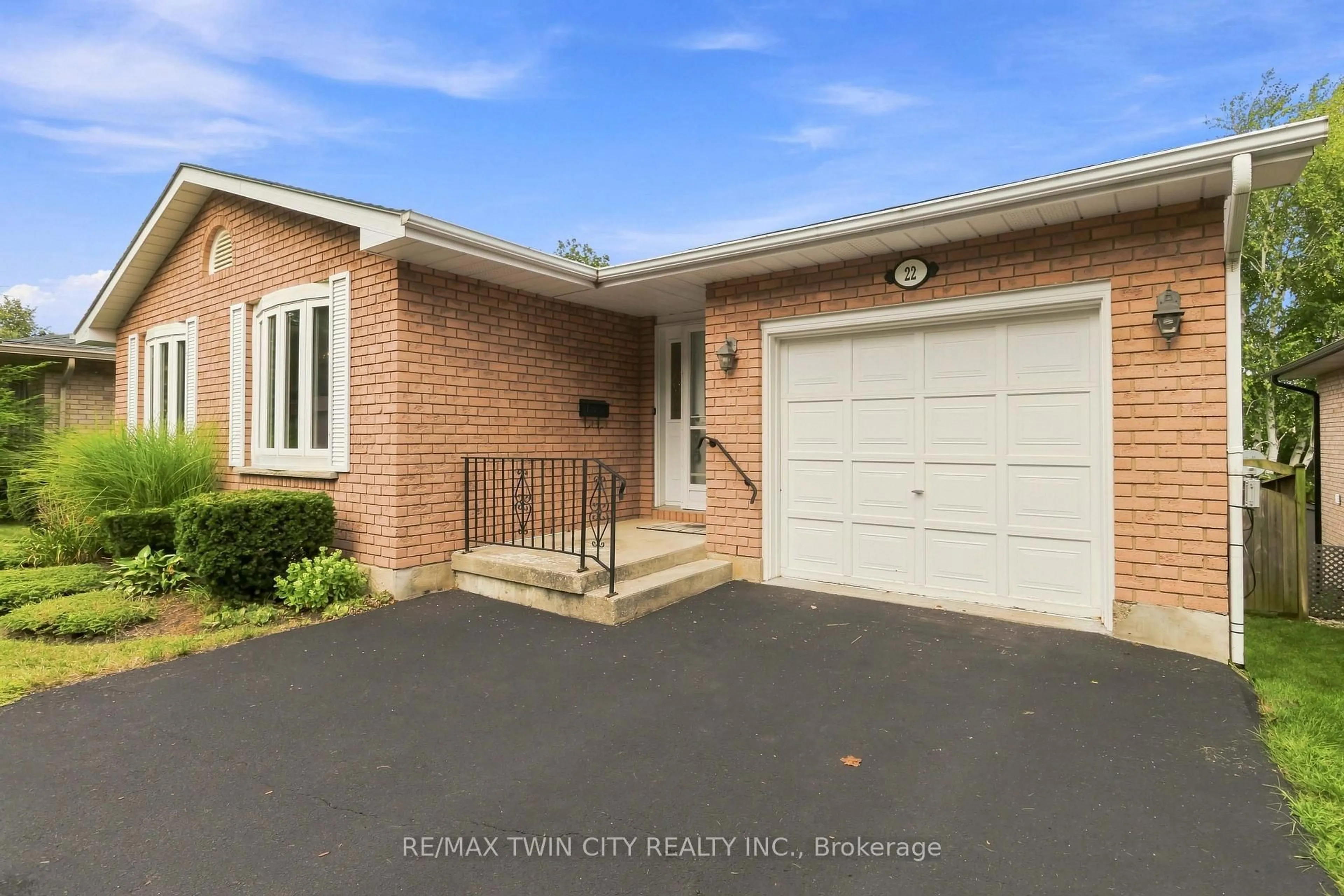 Unknown for 22 Allensgate Dr, Brantford Ontario N3V 1C8