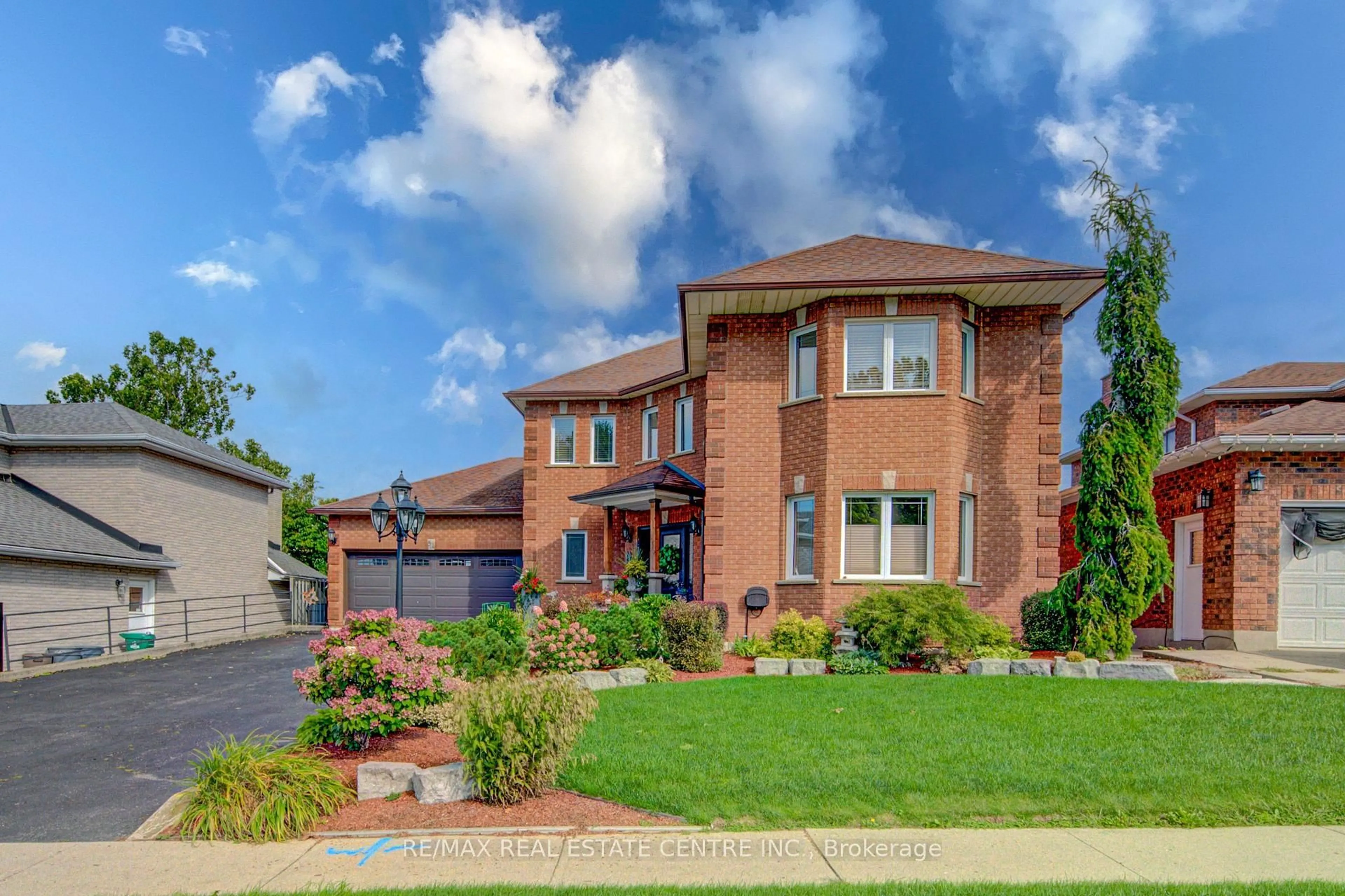 Home with brick exterior material, street for 51 Copperfield Dr, Cambridge Ontario N1R 8A4