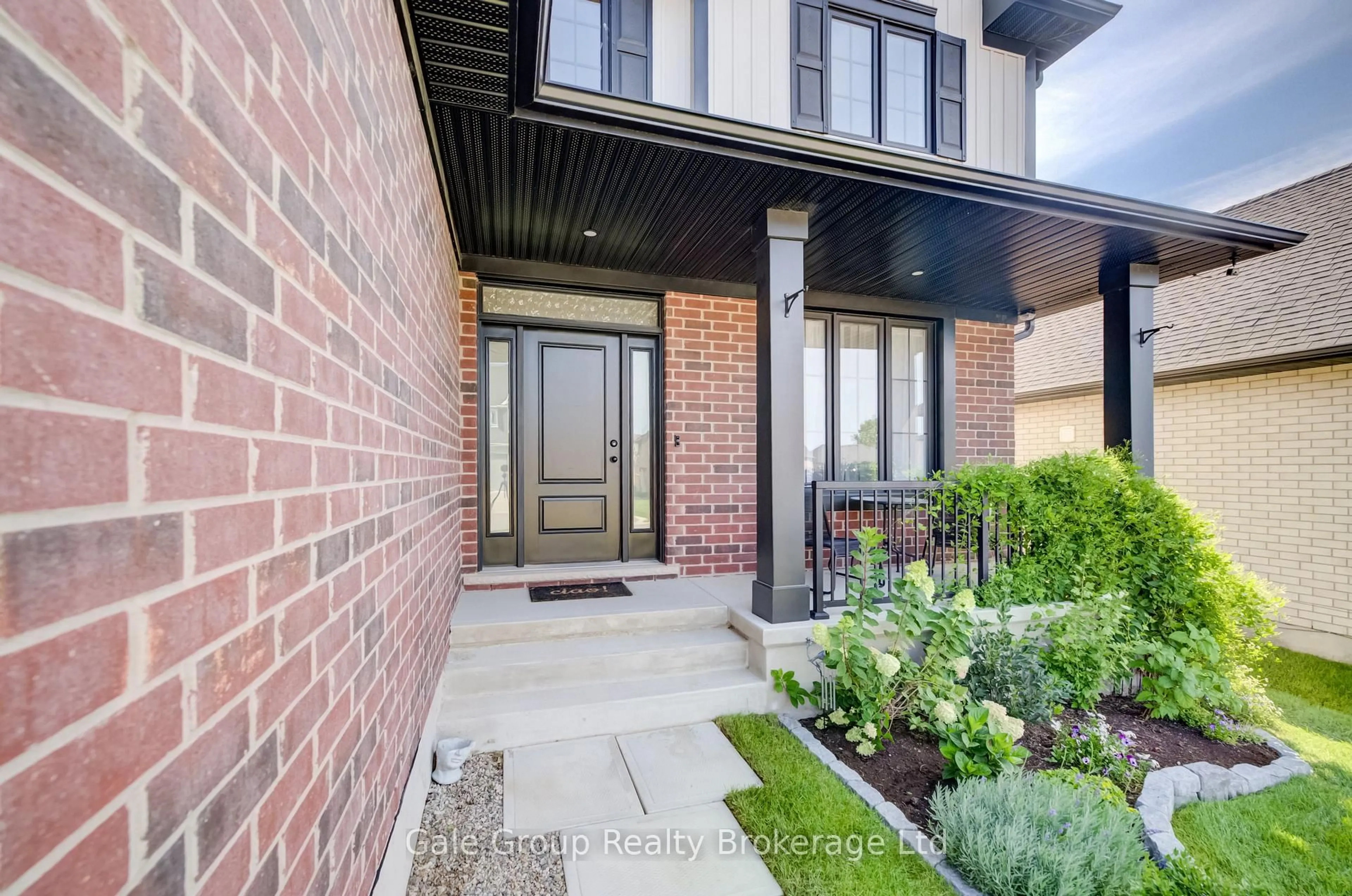 Home with brick exterior material, street for 107 Graydon Dr, South-West Oxford Ontario N0J 1N0
