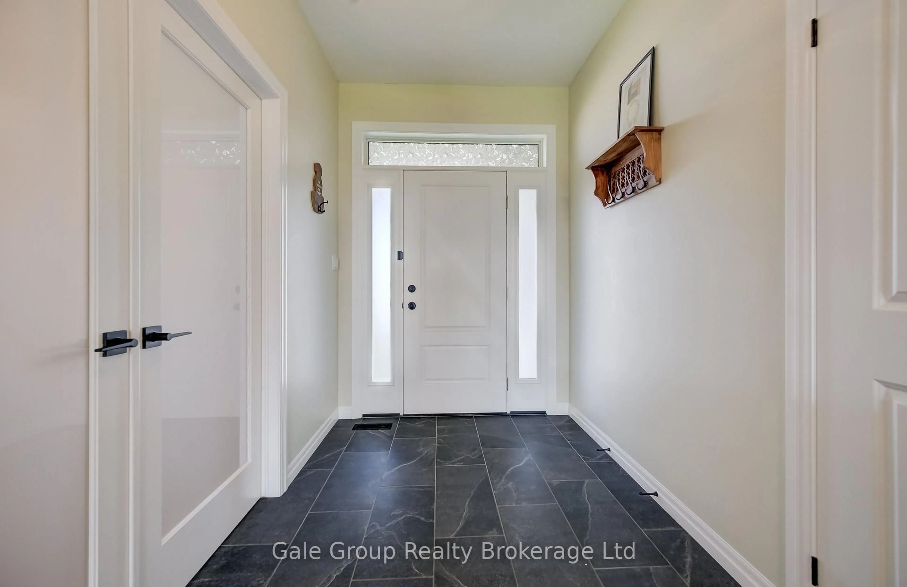Indoor entryway for 107 Graydon Dr, South-West Oxford Ontario N0J 1N0