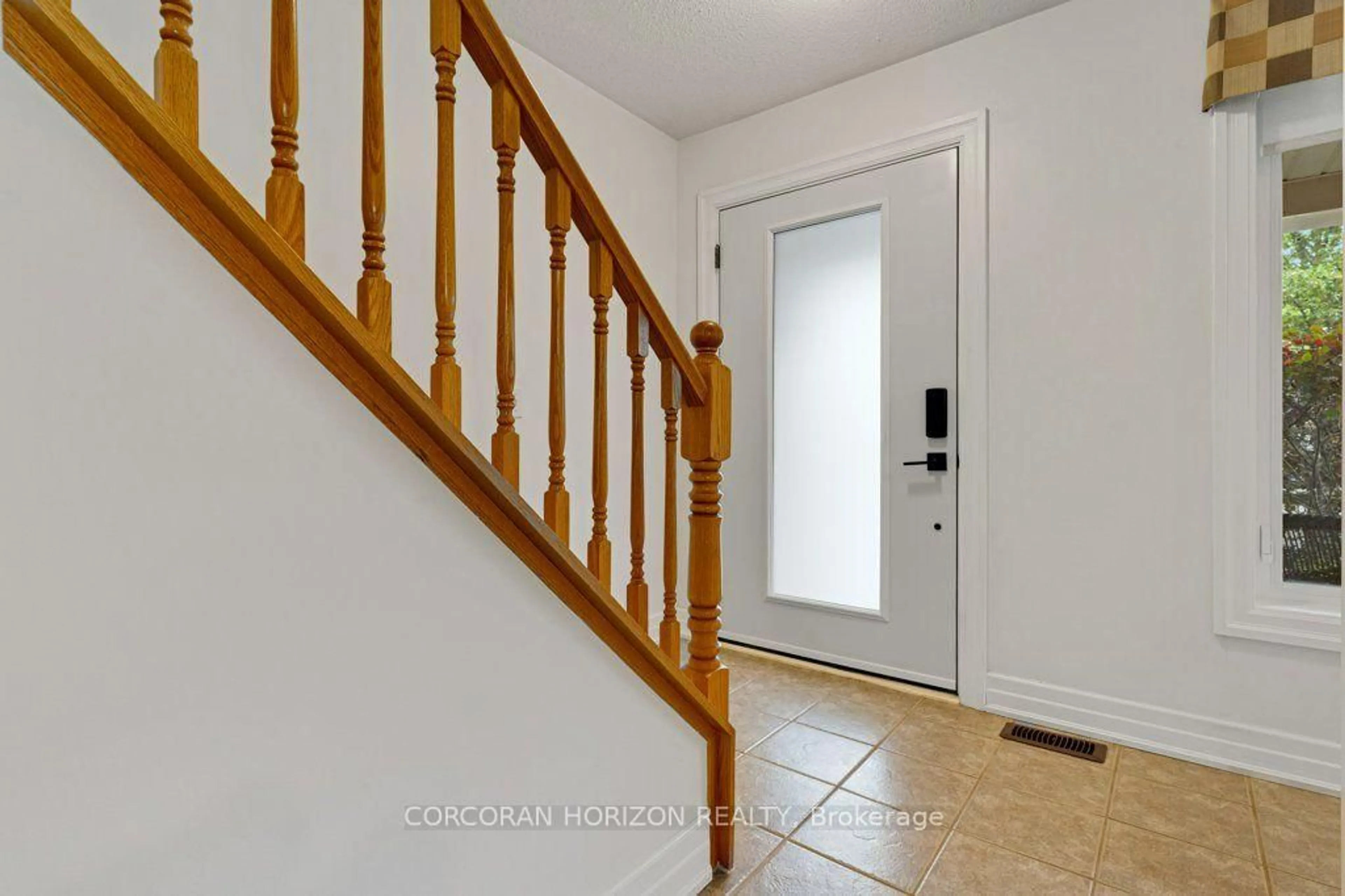 Indoor entryway for 88 Baggs Cres, Cambridge Ontario N1T 2E8