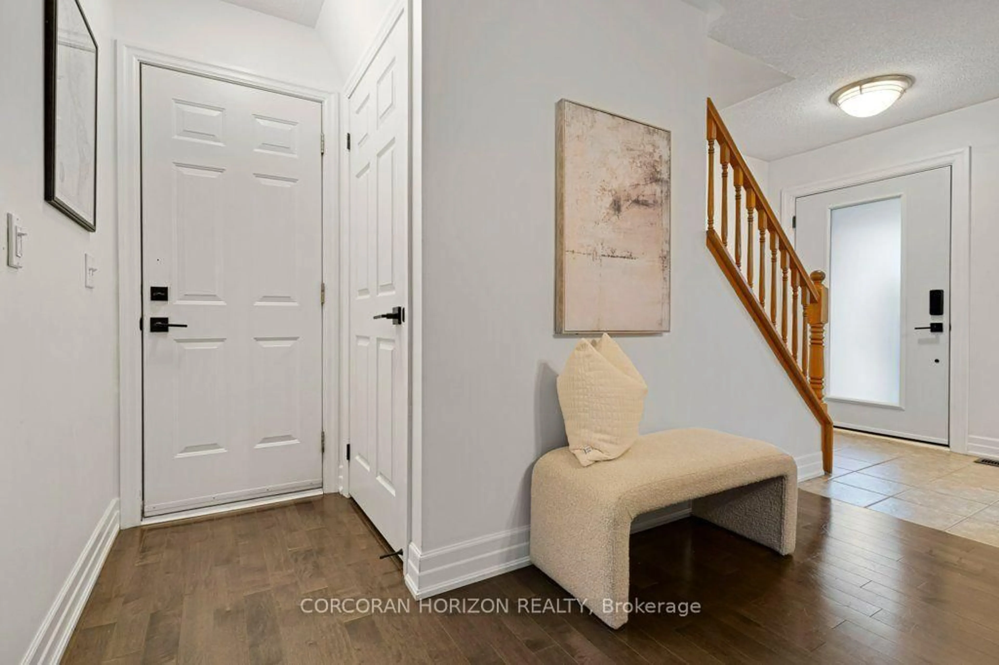 Indoor entryway for 88 Baggs Cres, Cambridge Ontario N1T 2E8