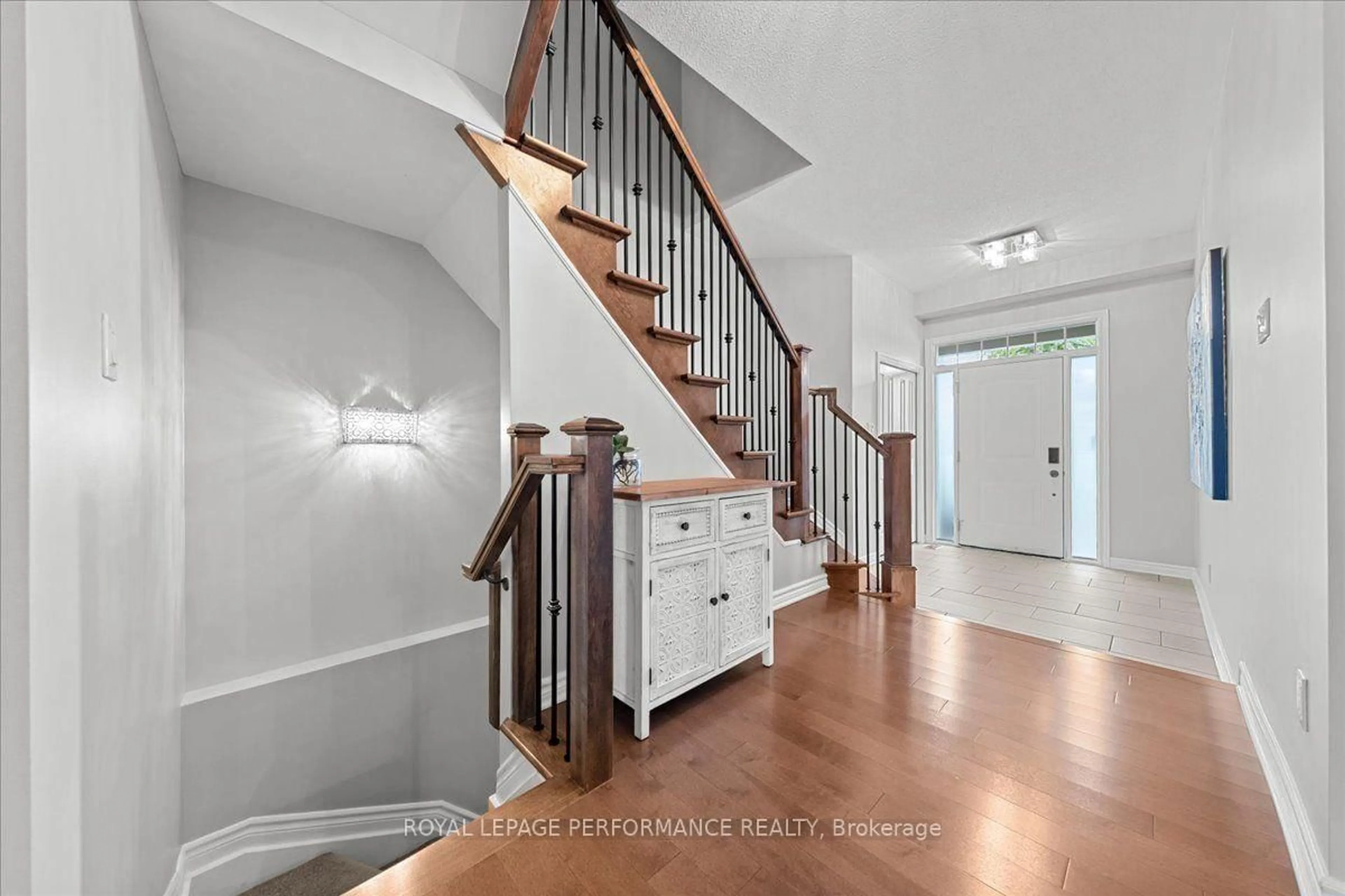 Unknown for 929 Verbena Cres, Ottawa Ontario K1T 0K4
