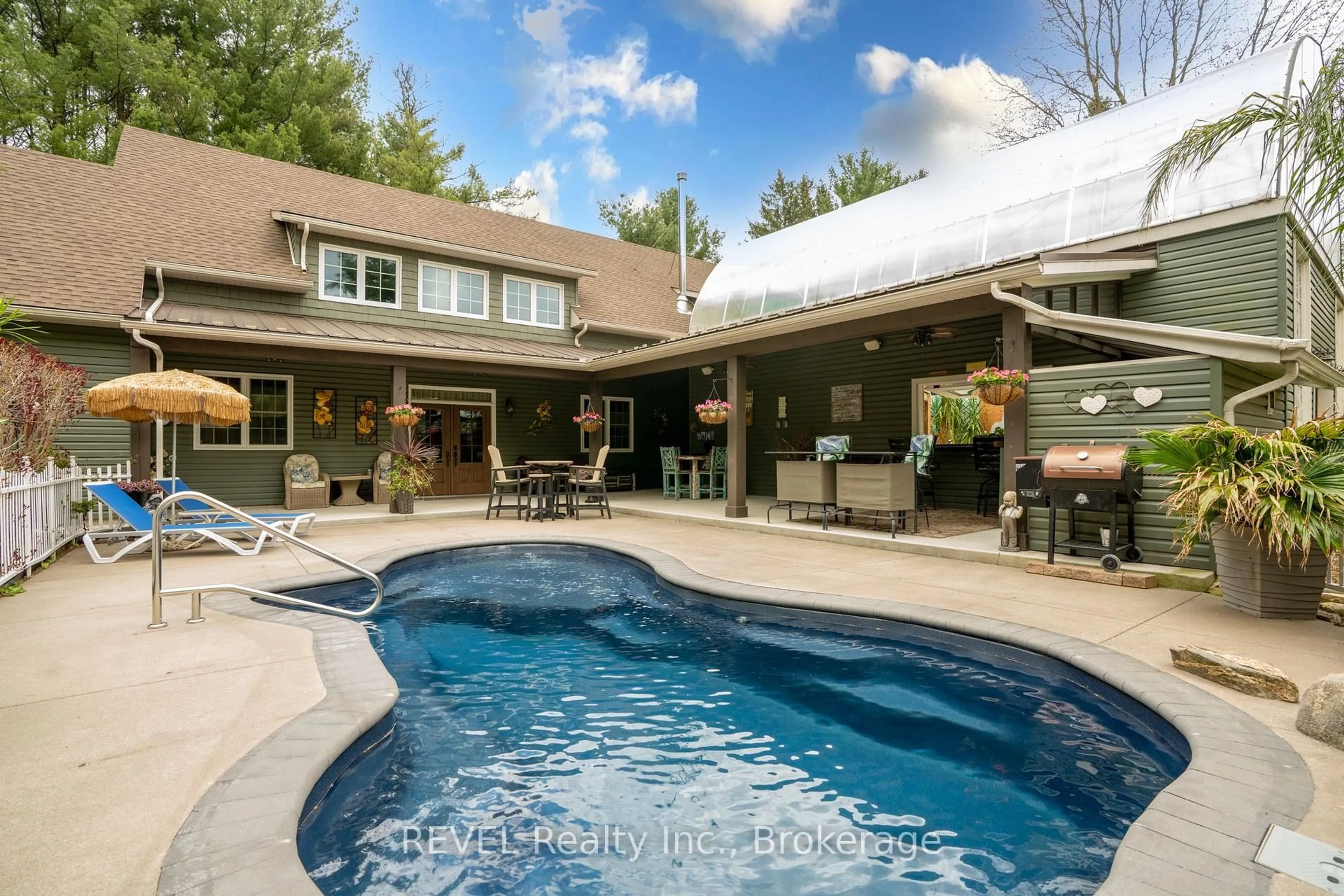 Pool for 573 CANBORO Rd, Pelham Ontario L0S 1C0