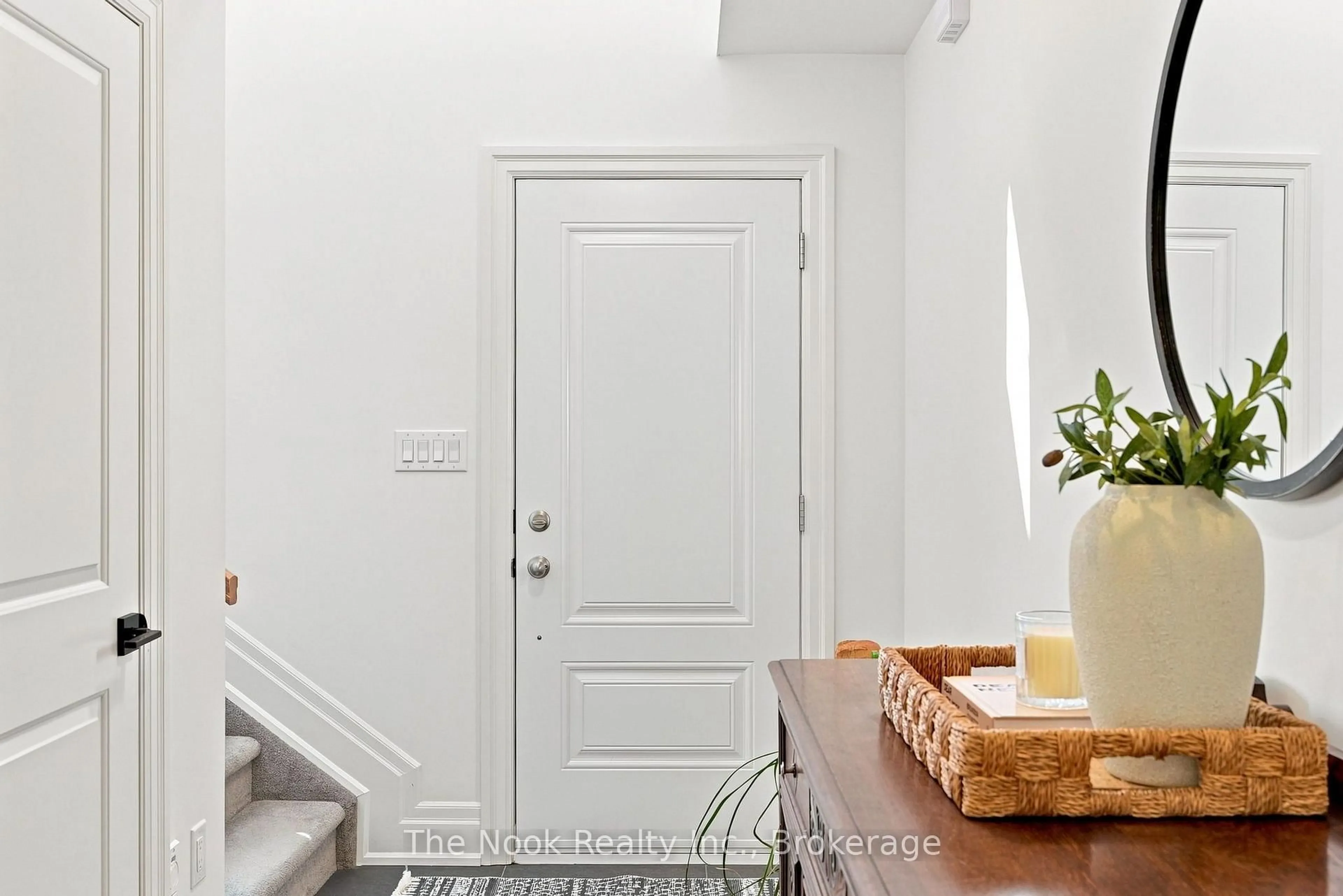 Indoor entryway for 30 Campbell Cres, Prince Edward County Ontario K0K 2T0
