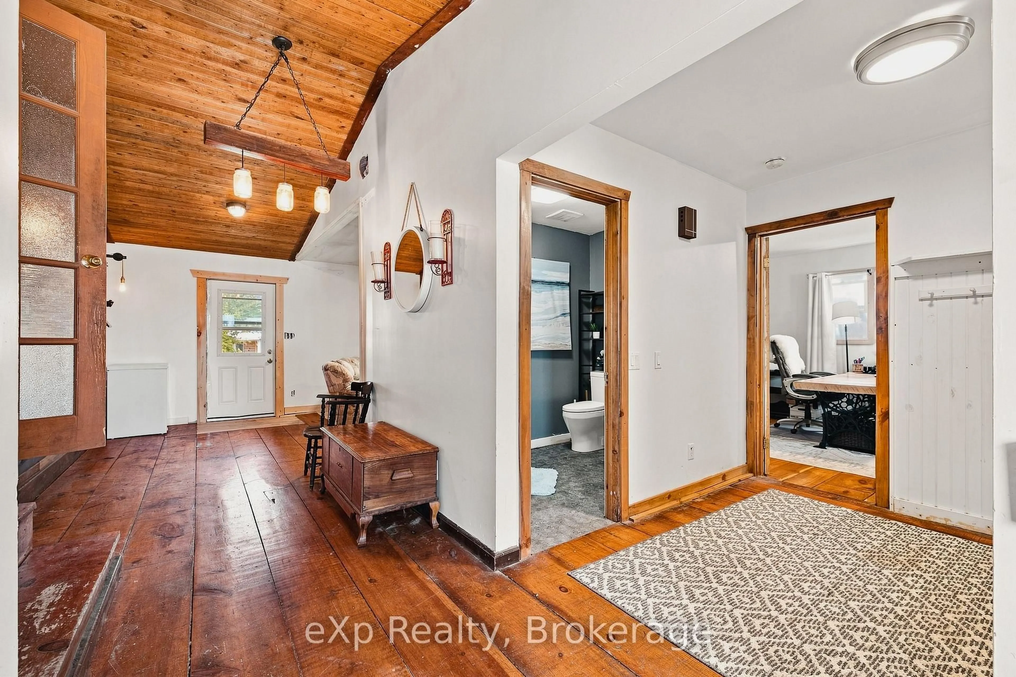 Indoor entryway for 494618 Grey Road 2, Grey Highlands Ontario N0C 1C0