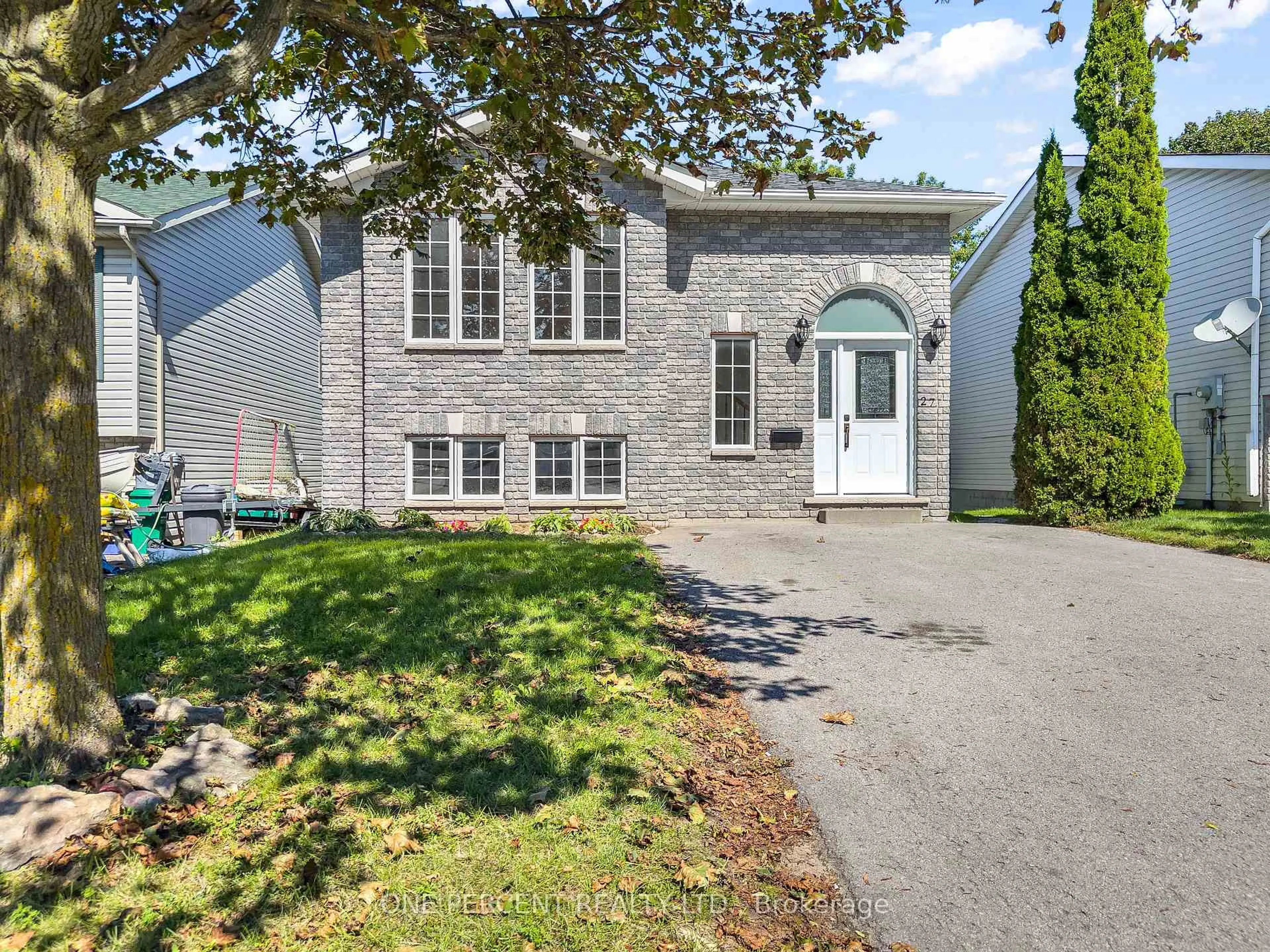 Home with brick exterior material, street for 27 FARADAY Gdns, Belleville Ontario K8P 5J5