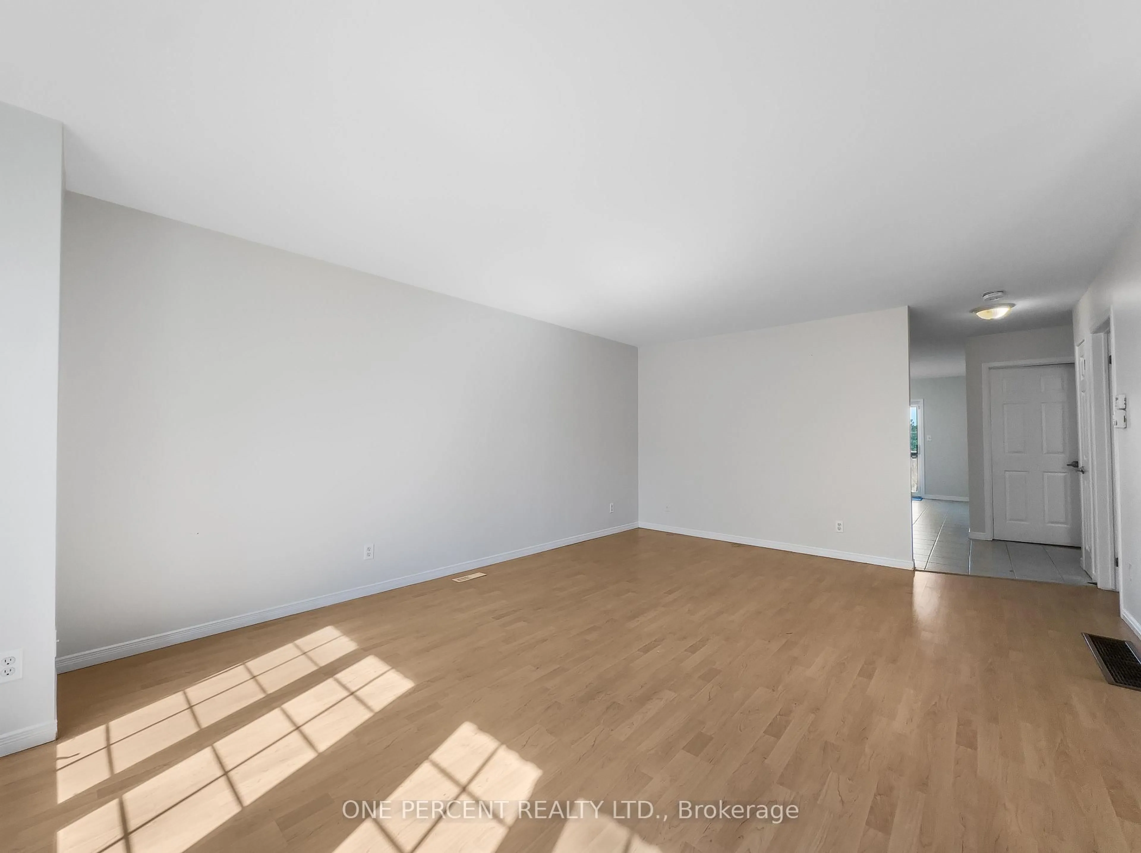 A pic of a room for 27 FARADAY Gdns, Belleville Ontario K8P 5J5