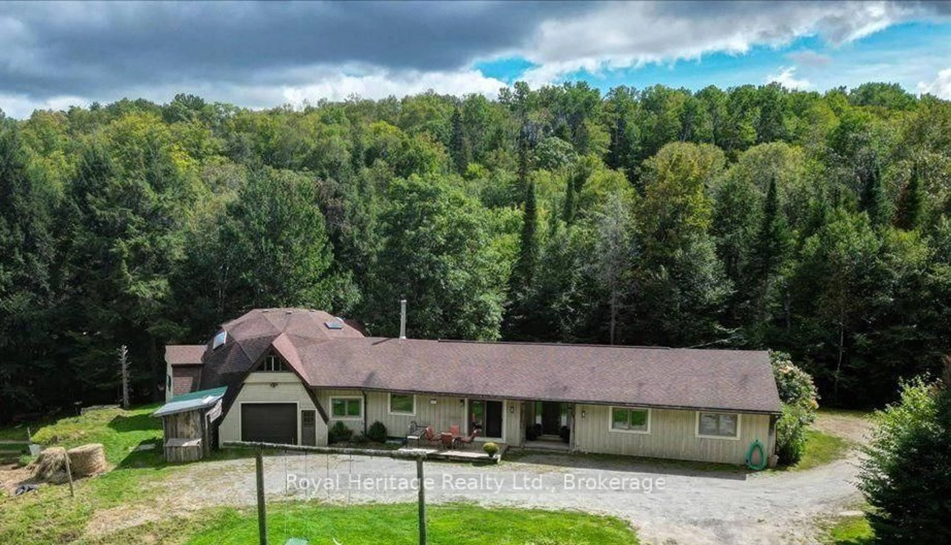 A pic from outside/outdoor area/front of a property/back of a property/a pic from drone, mountain view for 174 Bierworth Rd, Bancroft Ontario K0L 1C0