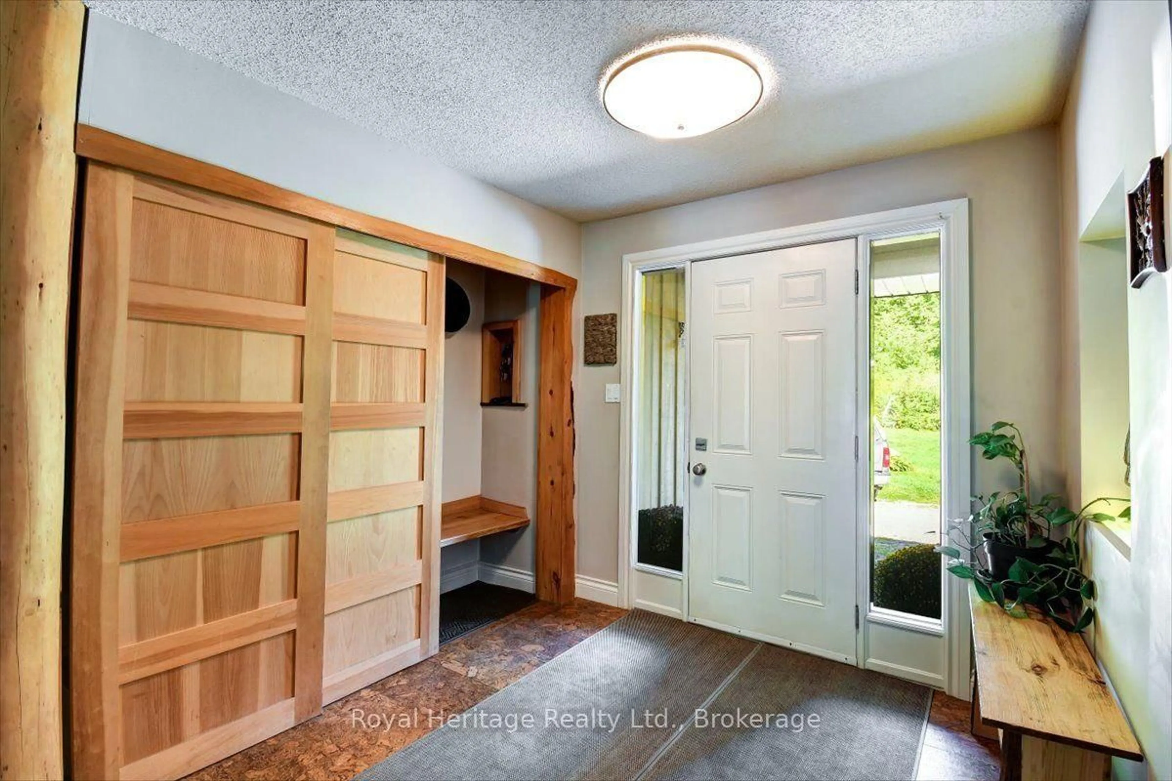 Indoor entryway for 174 Bierworth Rd, Bancroft Ontario K0L 1C0