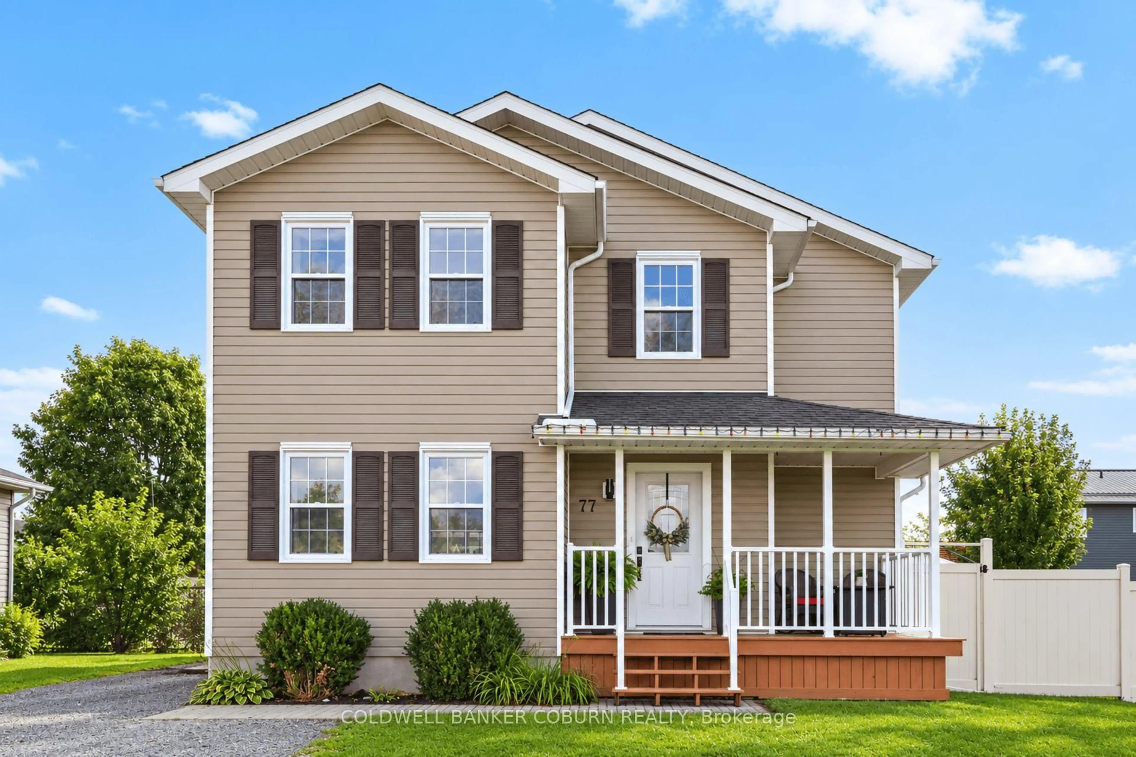 Home with vinyl exterior material, street for 77 Tabitha Cres, North Dundas Ontario K0C 1H0
