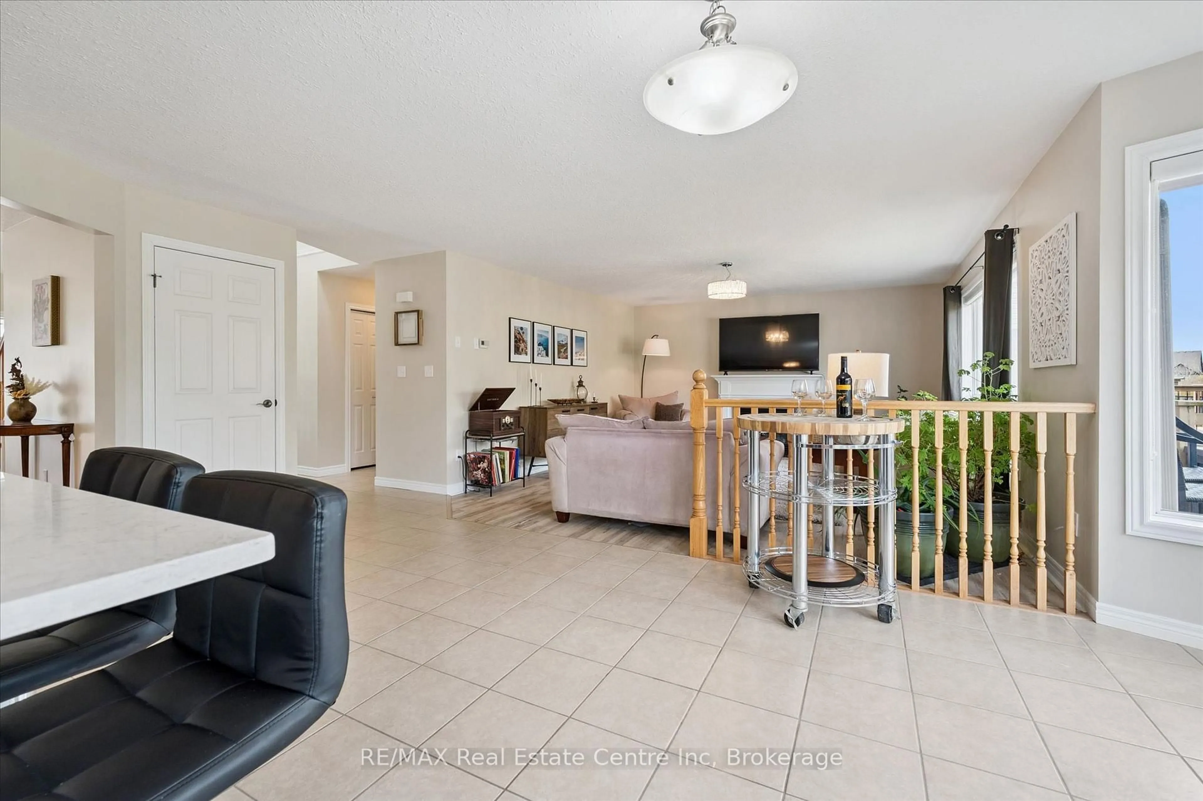 Unknown for 556 Black St, Centre Wellington Ontario N1M 0A3