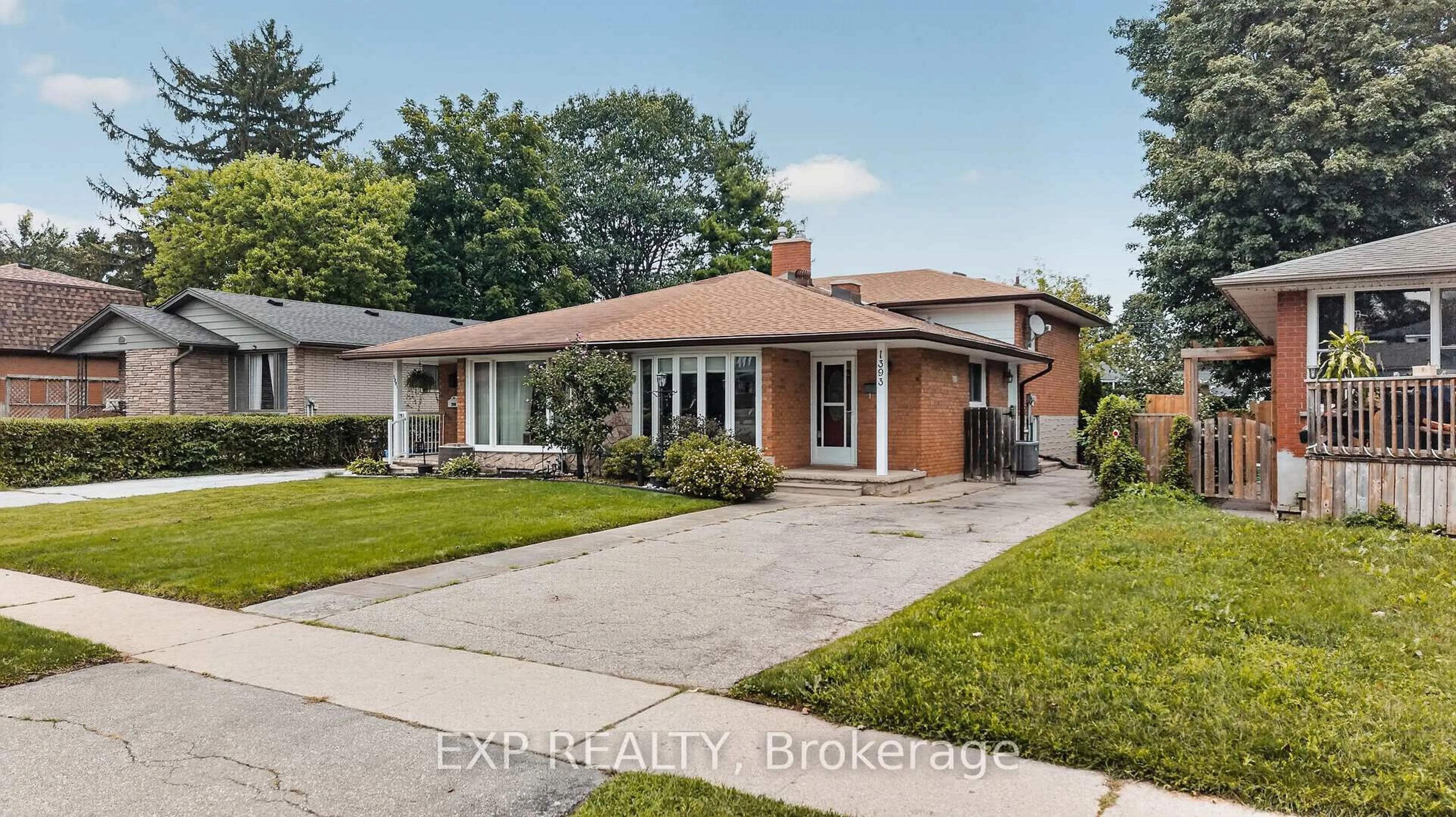 Home with brick exterior material, street for 1393 Pineview Ave, Cambridge Ontario N3H 4K4