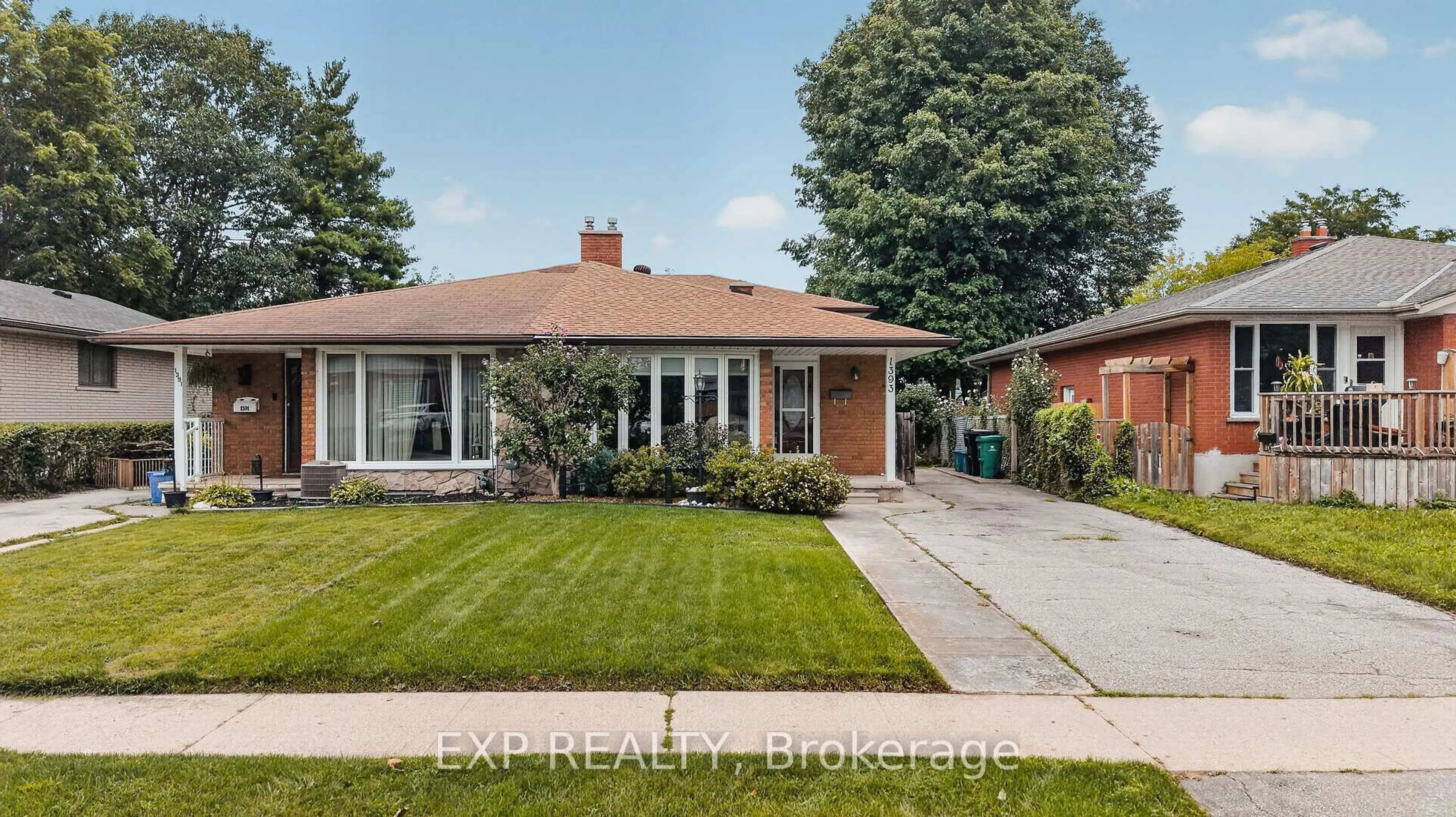 Home with brick exterior material, street for 1393 Pineview Ave, Cambridge Ontario N3H 4K4