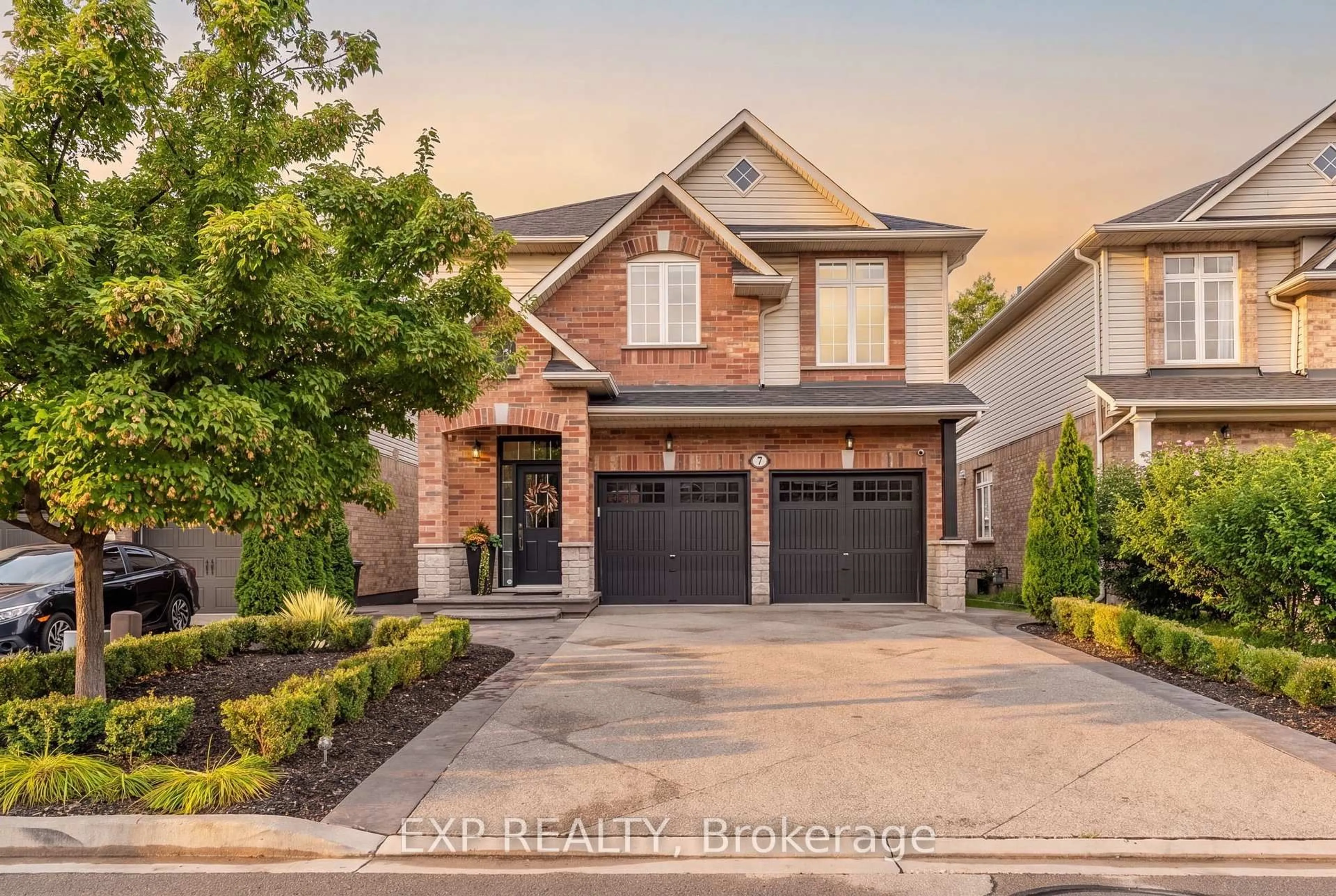 Home with brick exterior material, street for 7 Seacove Crt, Hamilton Ontario L8E 0B3