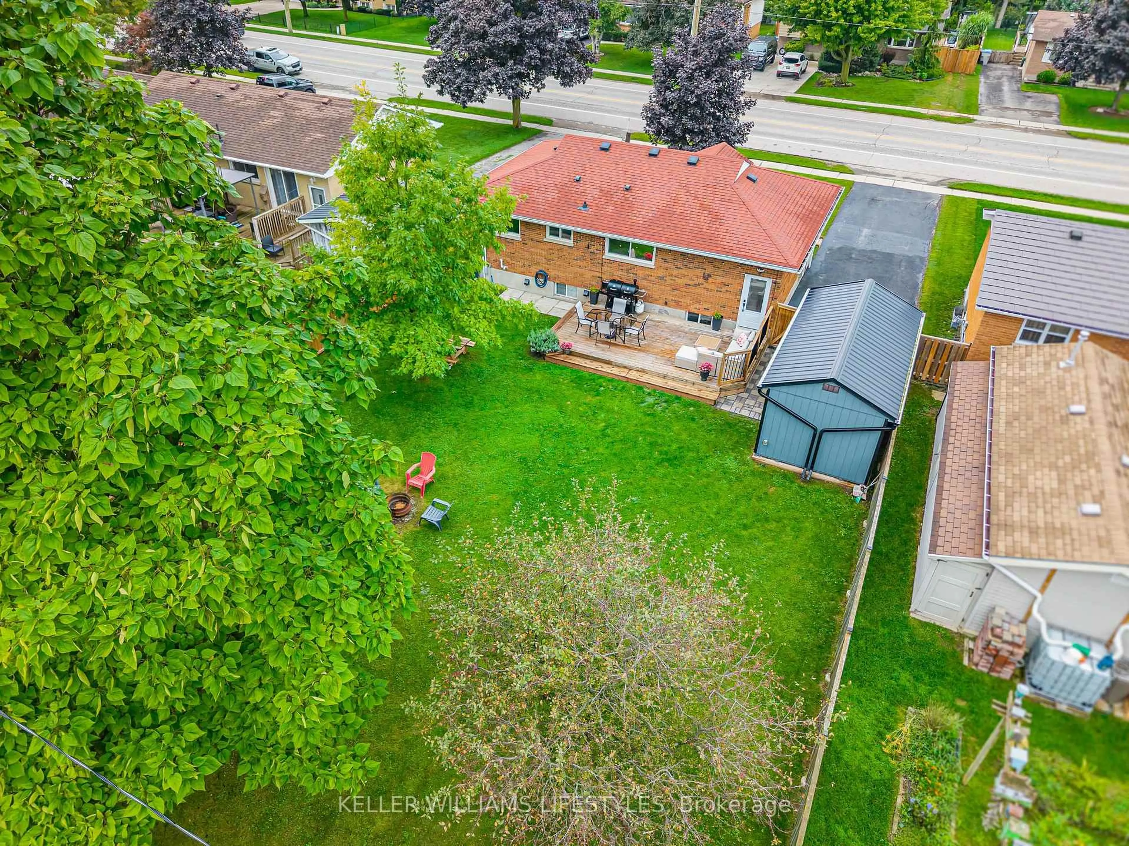 A pic from outside/outdoor area/front of a property/back of a property/a pic from drone, street for 188 Queen St, North Middlesex Ontario N0M 1A0