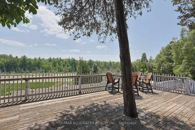 7196 Outer Dr, Lambton Shores 2