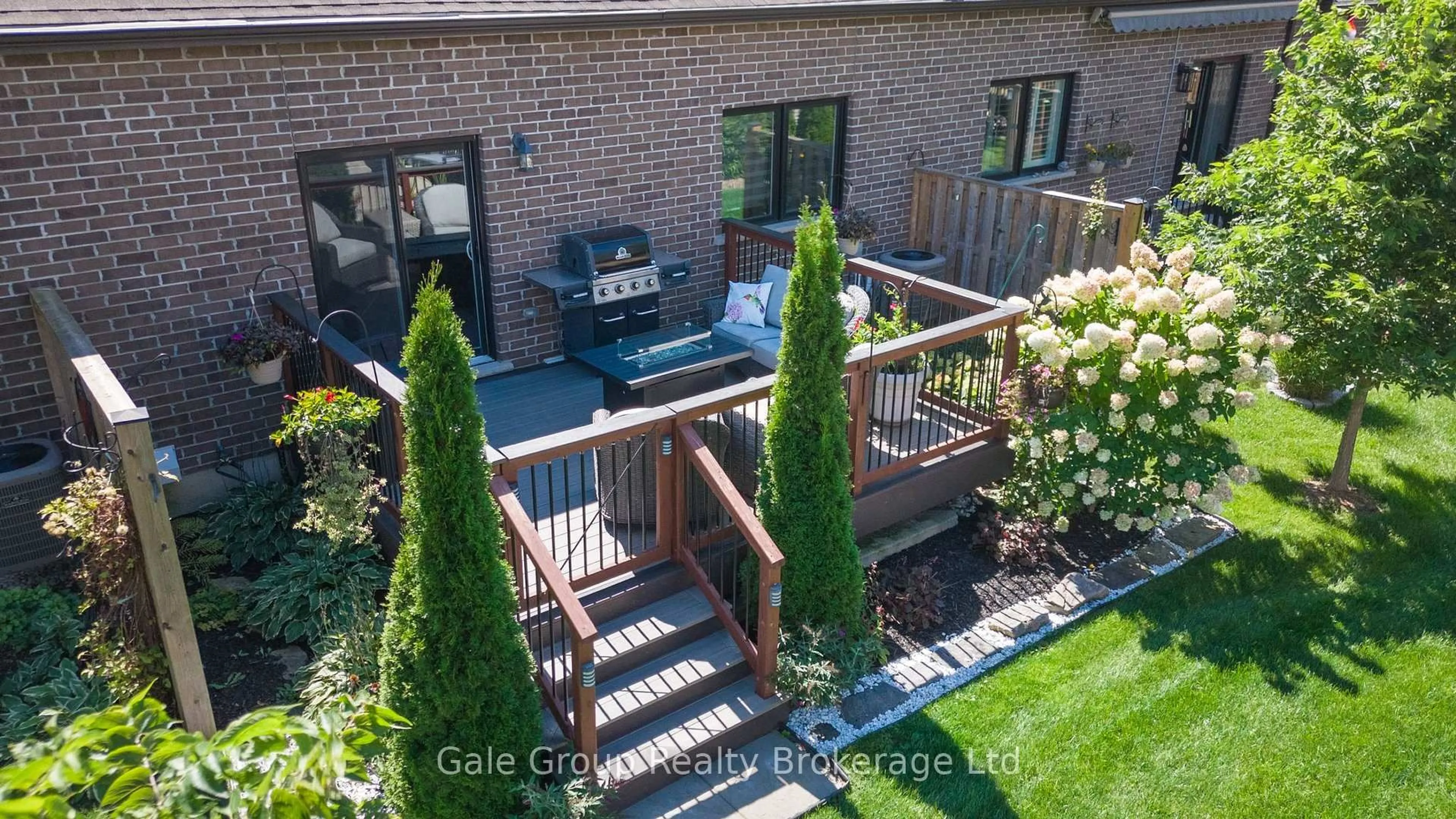 Patio, street for 42 Serviceberry Lane, Norfolk Ontario N3Y 0E5