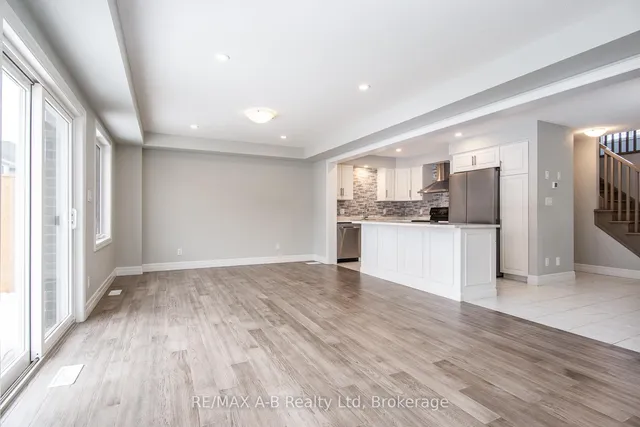 45 ROBERTSON Dr, Stratford 5