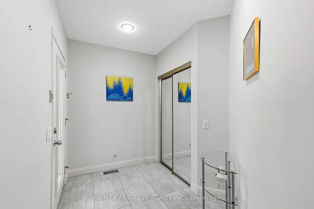 1645 Royal Orchard Dr, Ottawa 4
