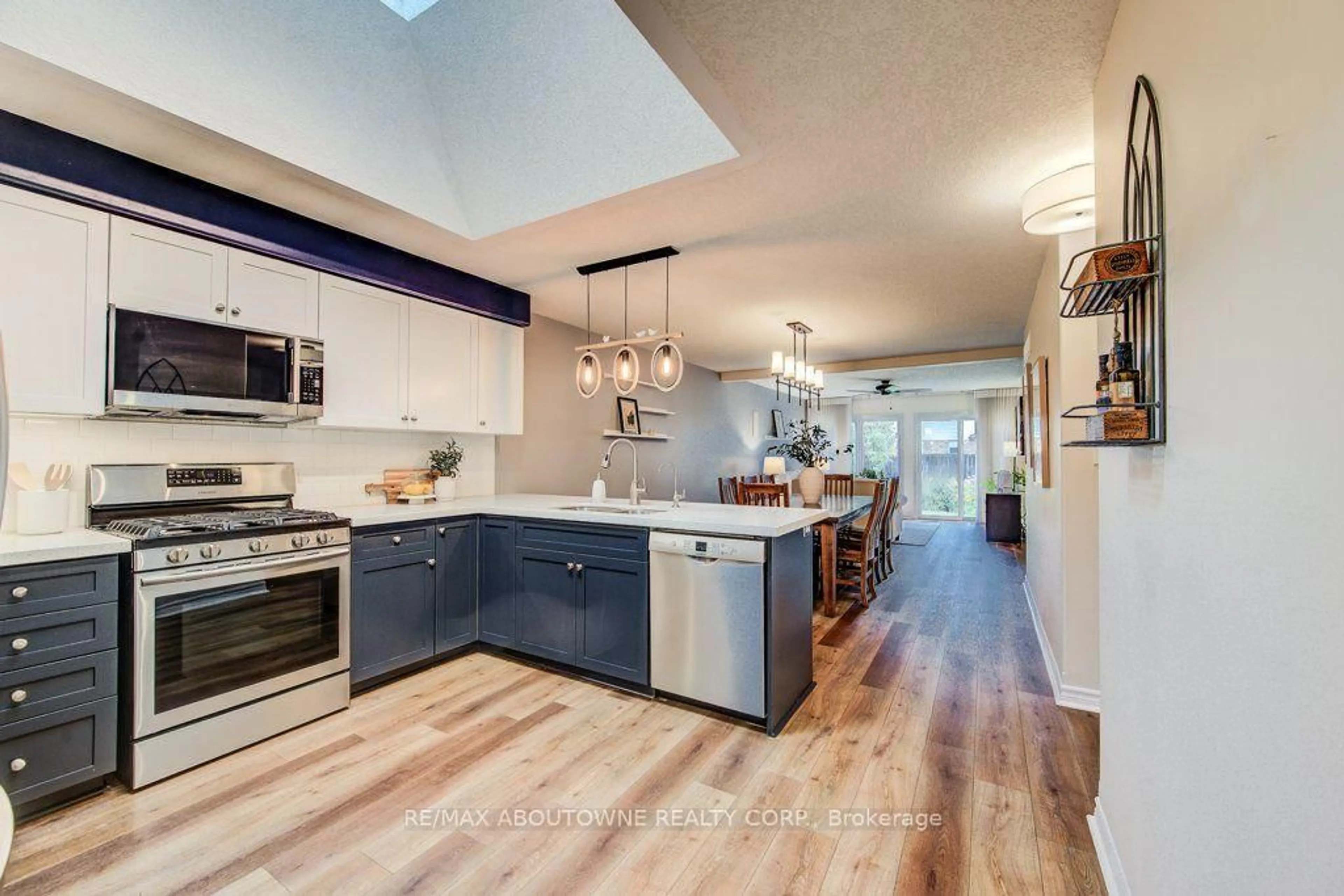 Open concept kitchen, ceramic/tile floor for 12 BROCK St, Guelph Ontario N1L 0E3