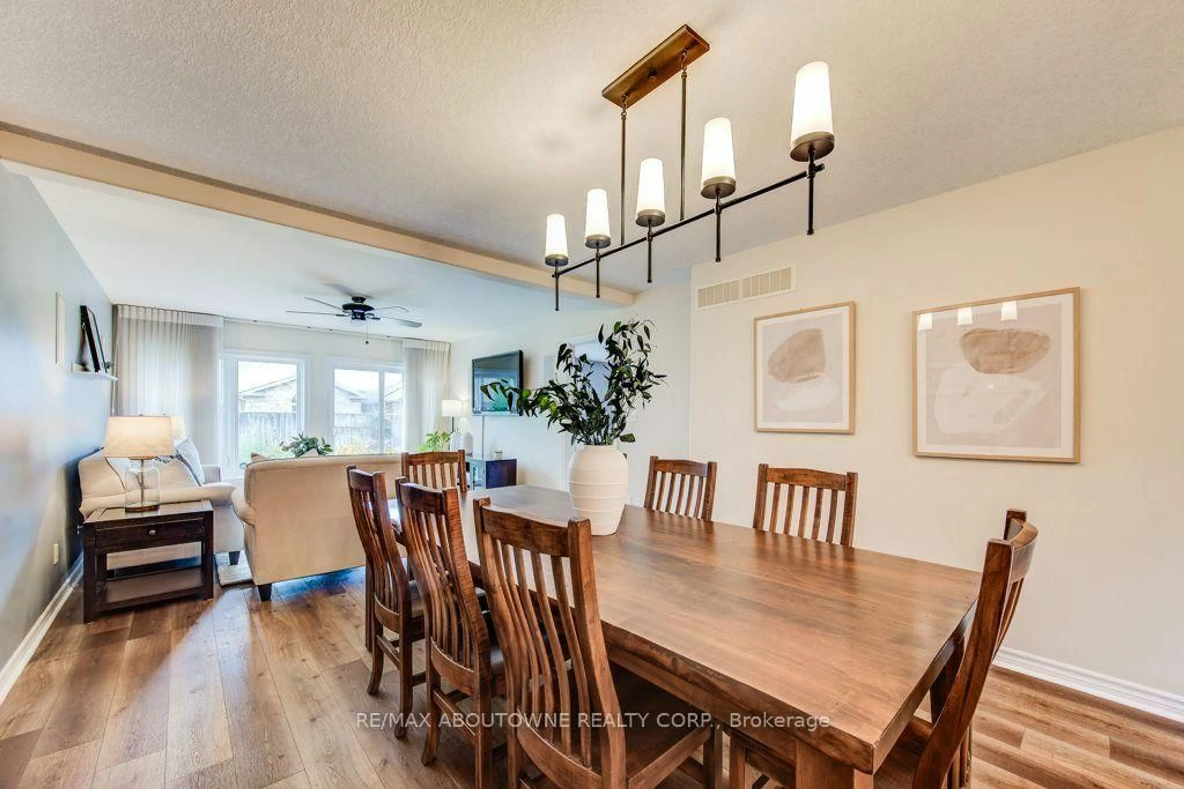 Dining room, wood/laminate floor for 12 BROCK St, Guelph Ontario N1L 0E3