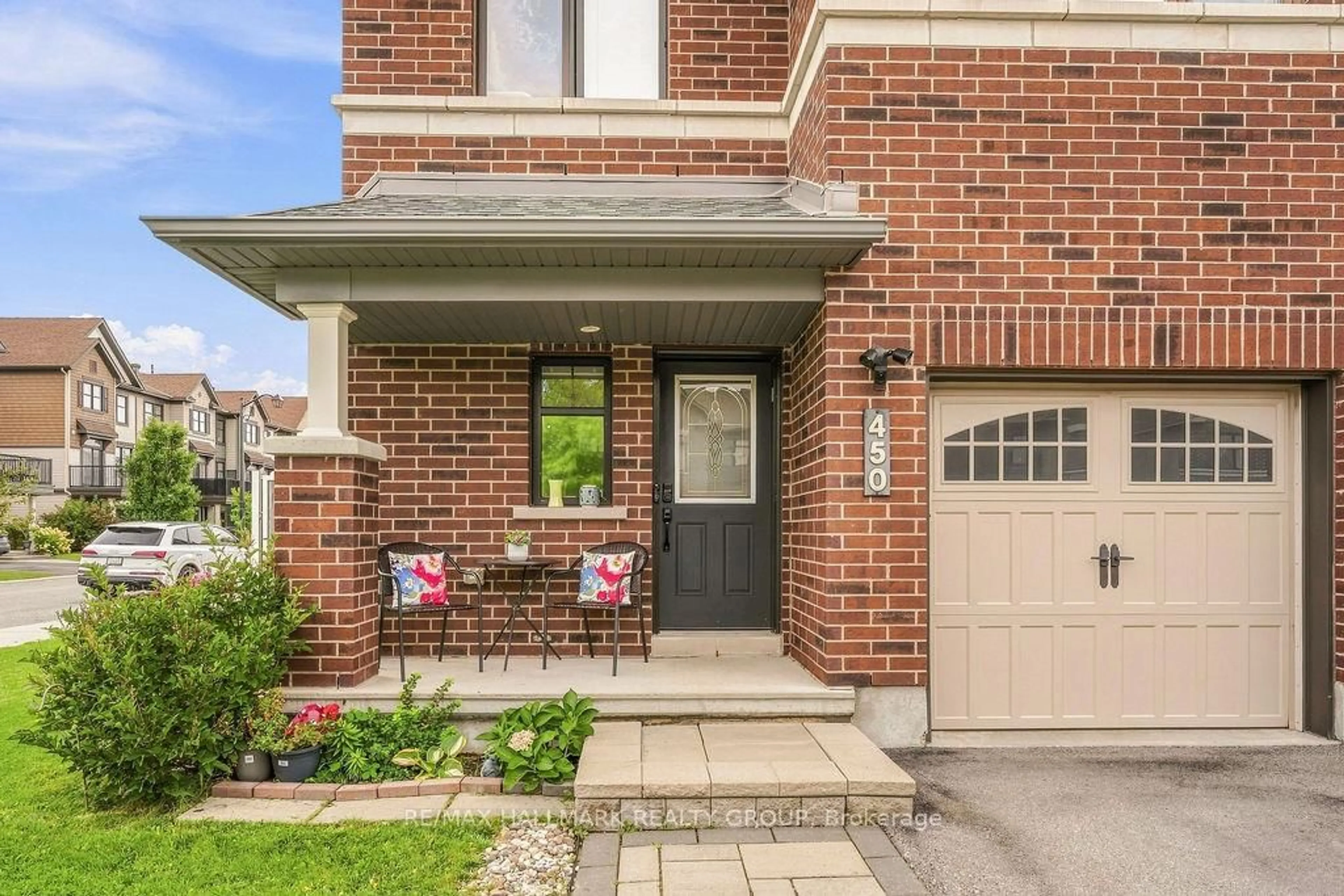 Home with brick exterior material, street for 450 Brettonwood Rdge, Ottawa Ontario K2T 0L1