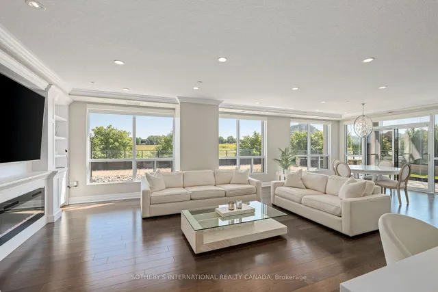 240 Villagewalk Blvd #205, London North 5