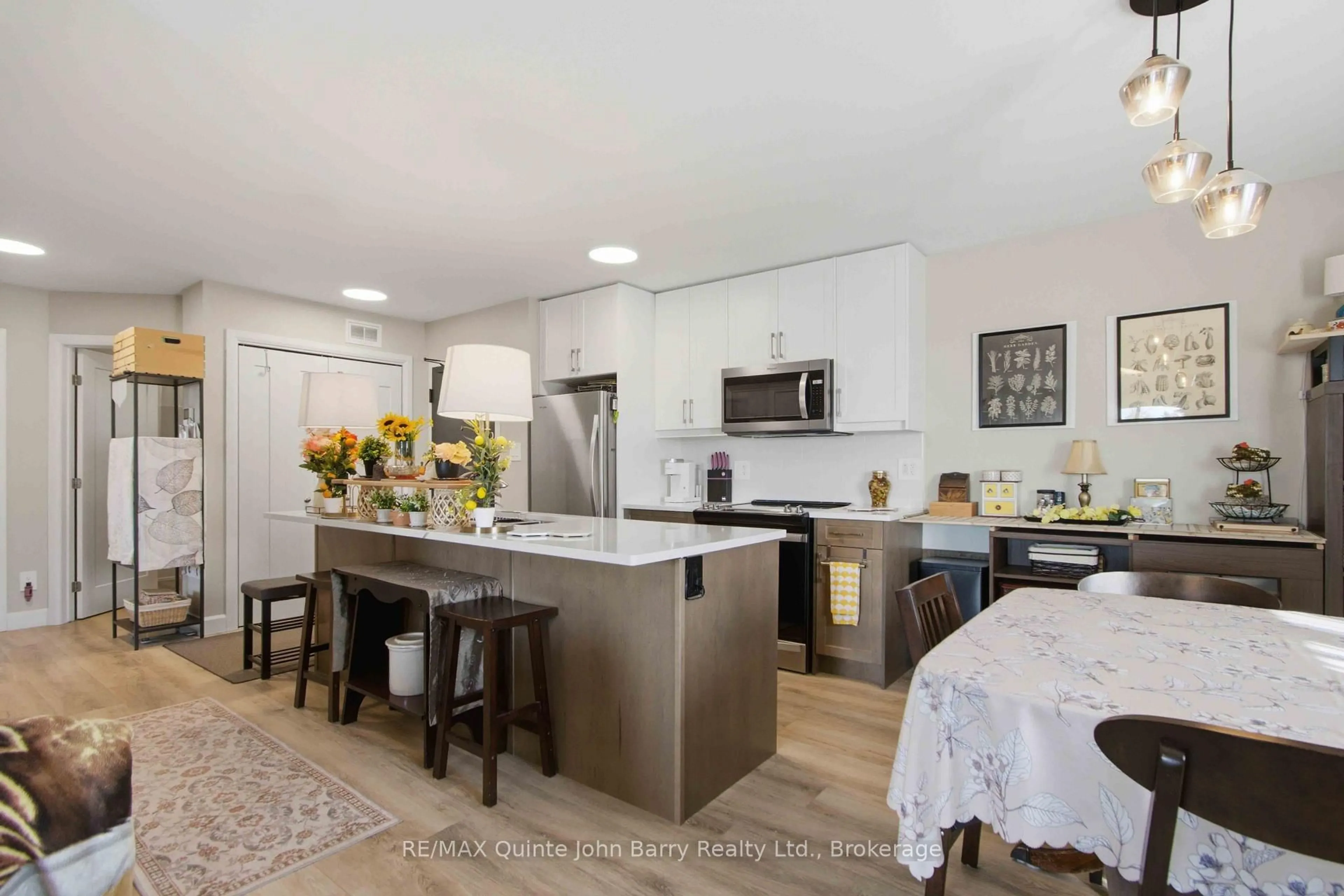 Open concept kitchen, ceramic/tile floor for 302-20 Hillside Meadow Dr, Quinte West Ontario K8V 0J7