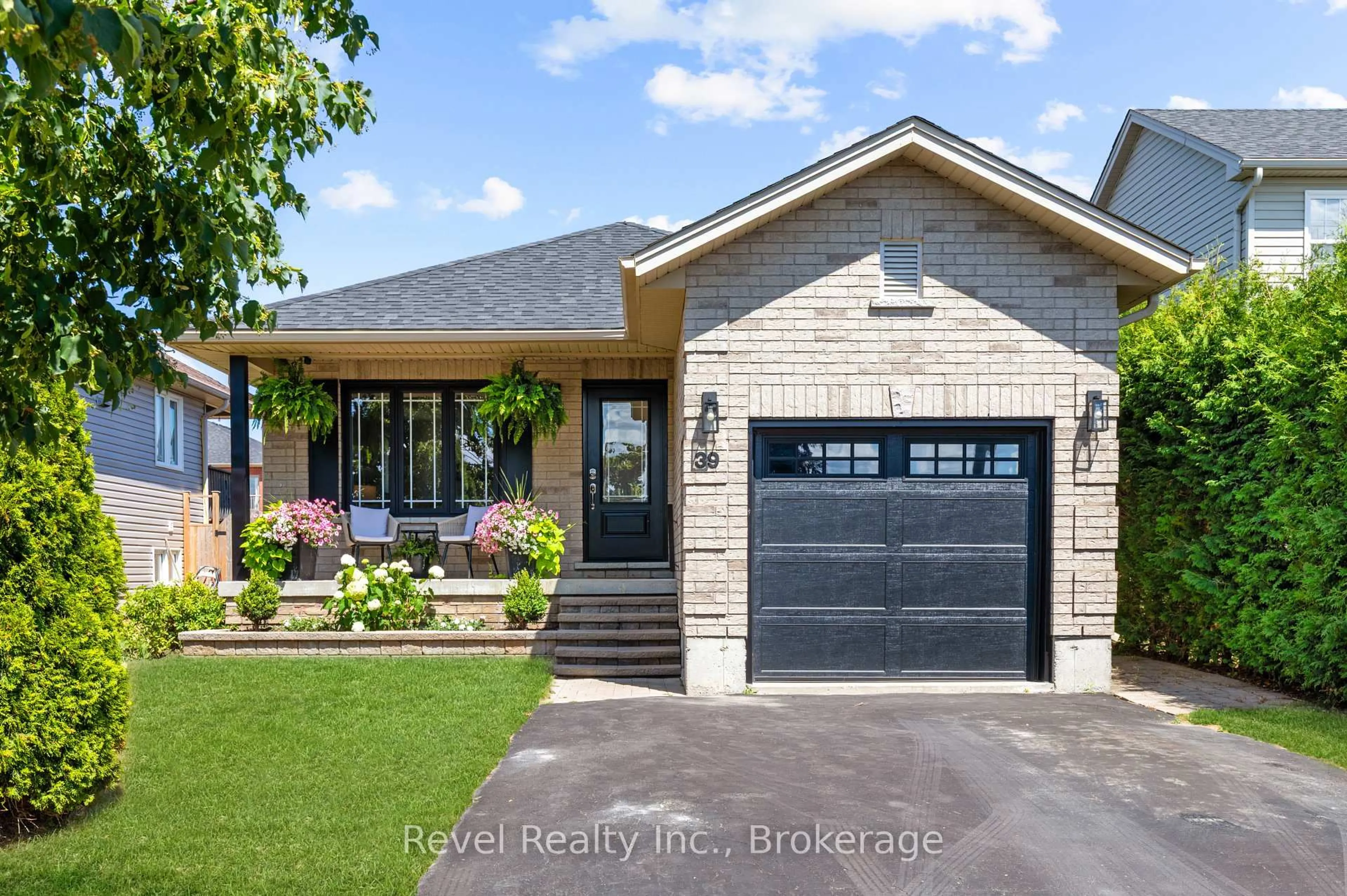 Home with brick exterior material, street for 39 Springdale Dr, Kawartha Lakes Ontario K9V 0J4