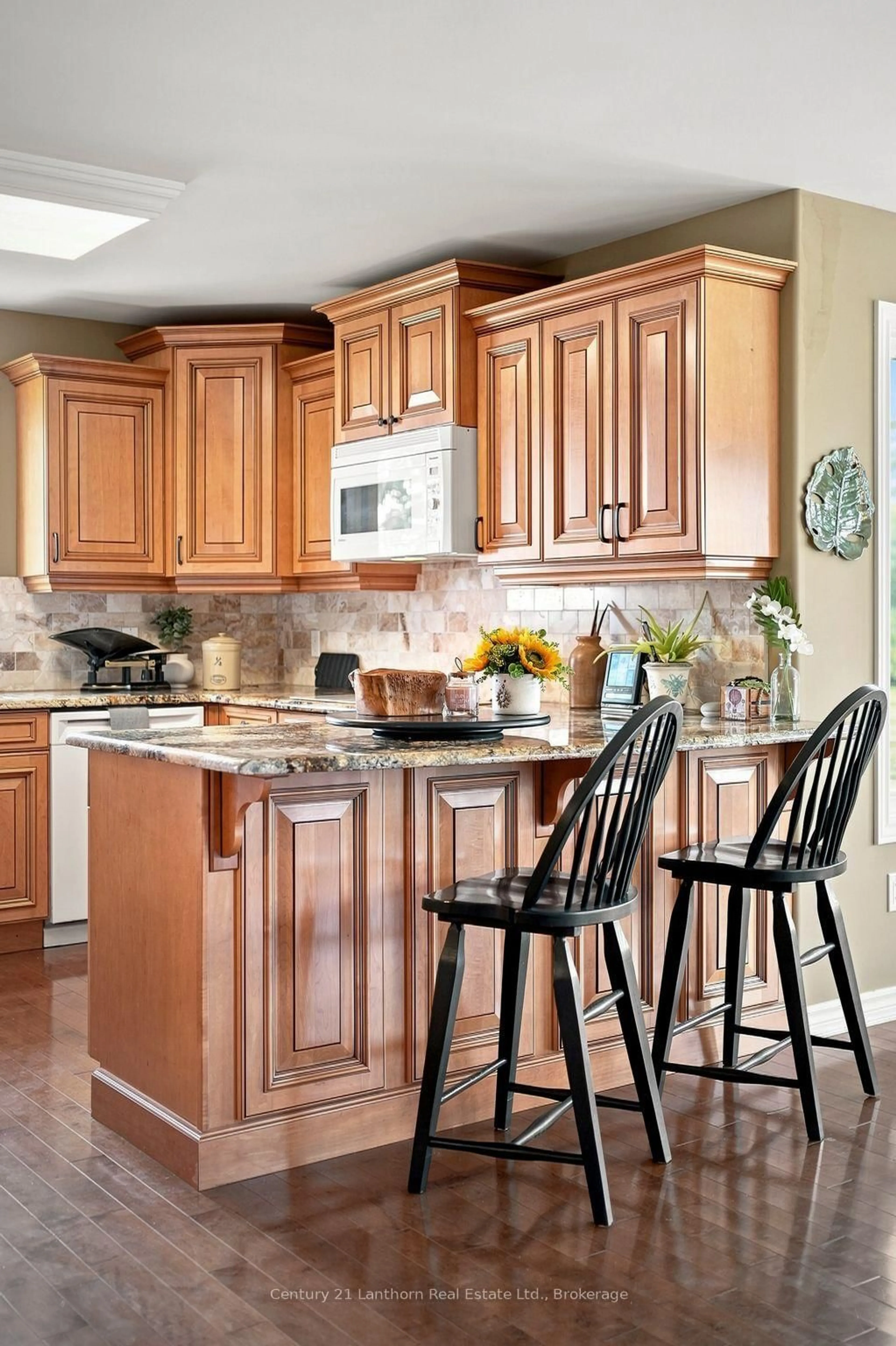 Contemporary kitchen, unknown for 2318 Hutcheson (HWY 15) Dr, Kingston Ontario K7L 4V3