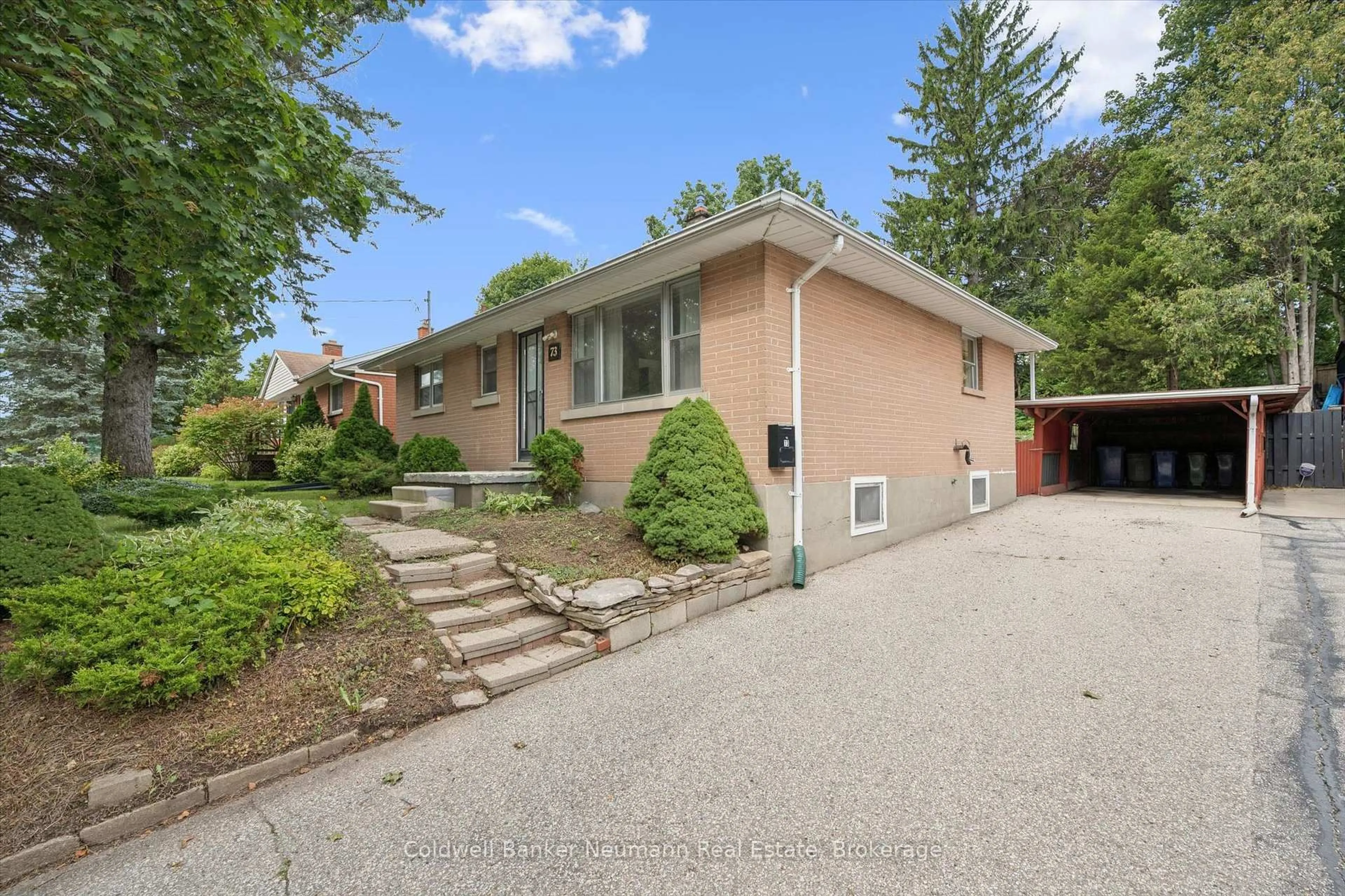 Unknown for 73 Knightswood Blvd, Guelph Ontario N1E 3W6