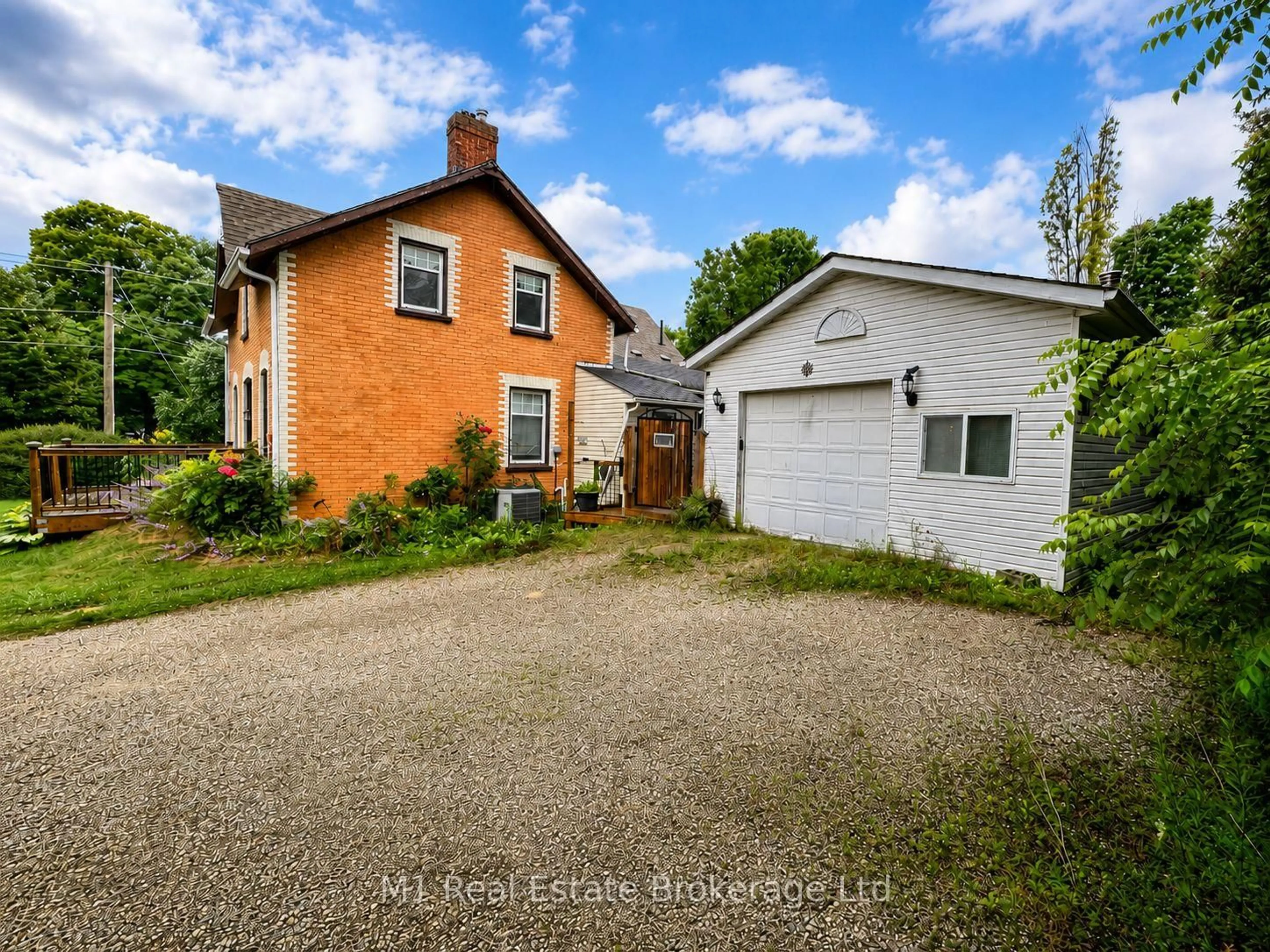 A pic from outside/outdoor area/front of a property/back of a property/a pic from drone, street for 223 ST. GEORGE St, Centre Wellington Ontario N1M 1K5