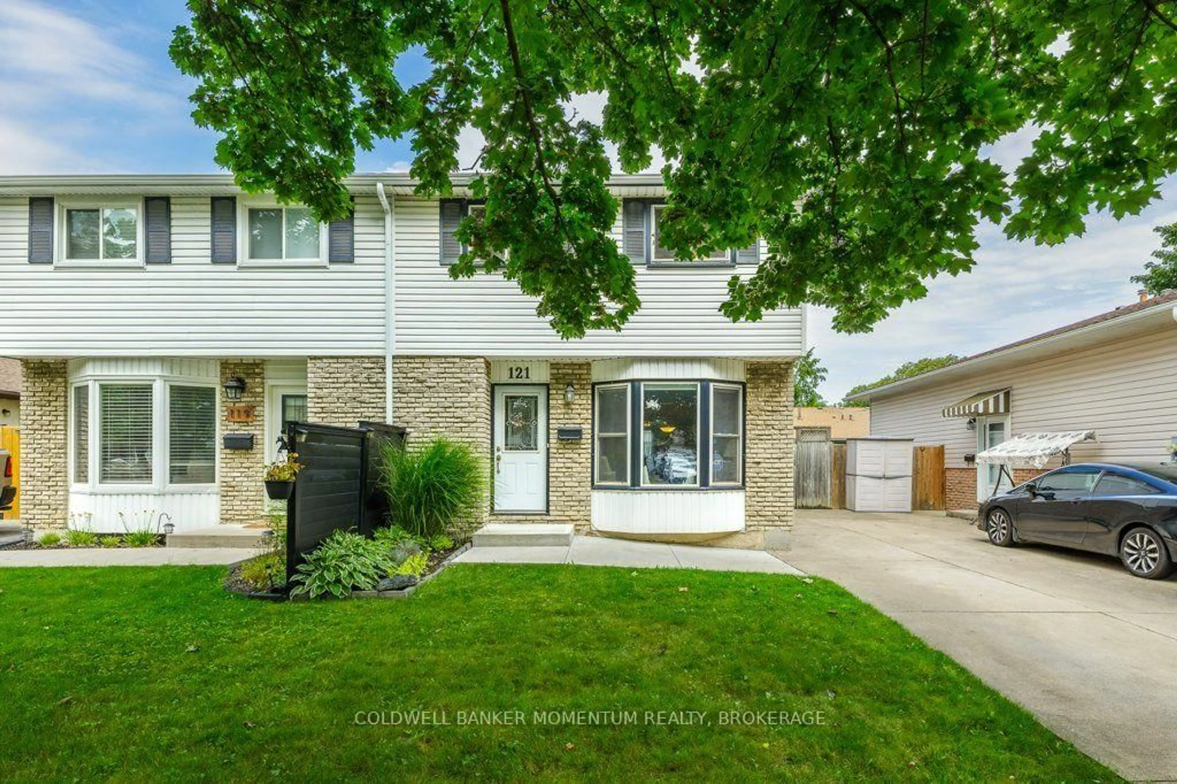 Unknown for 121 Dorothy St, St. Catharines Ontario L2N 6Z6