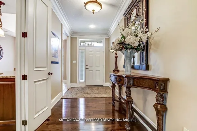 124 North Centre Rd #23, London North 3