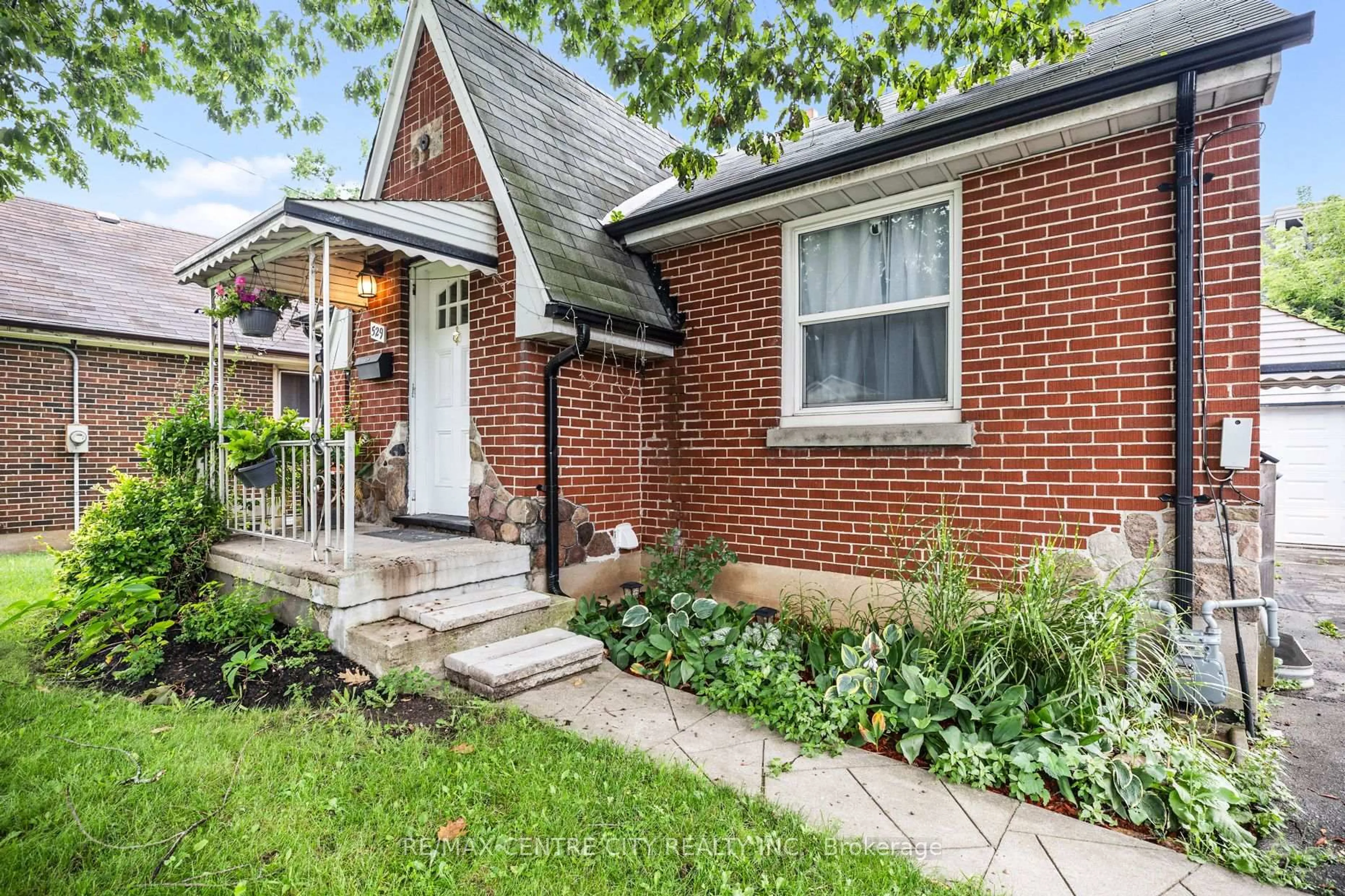 Home with brick exterior material, street for 529 Highbury Ave, London East Ontario N5W 4K6