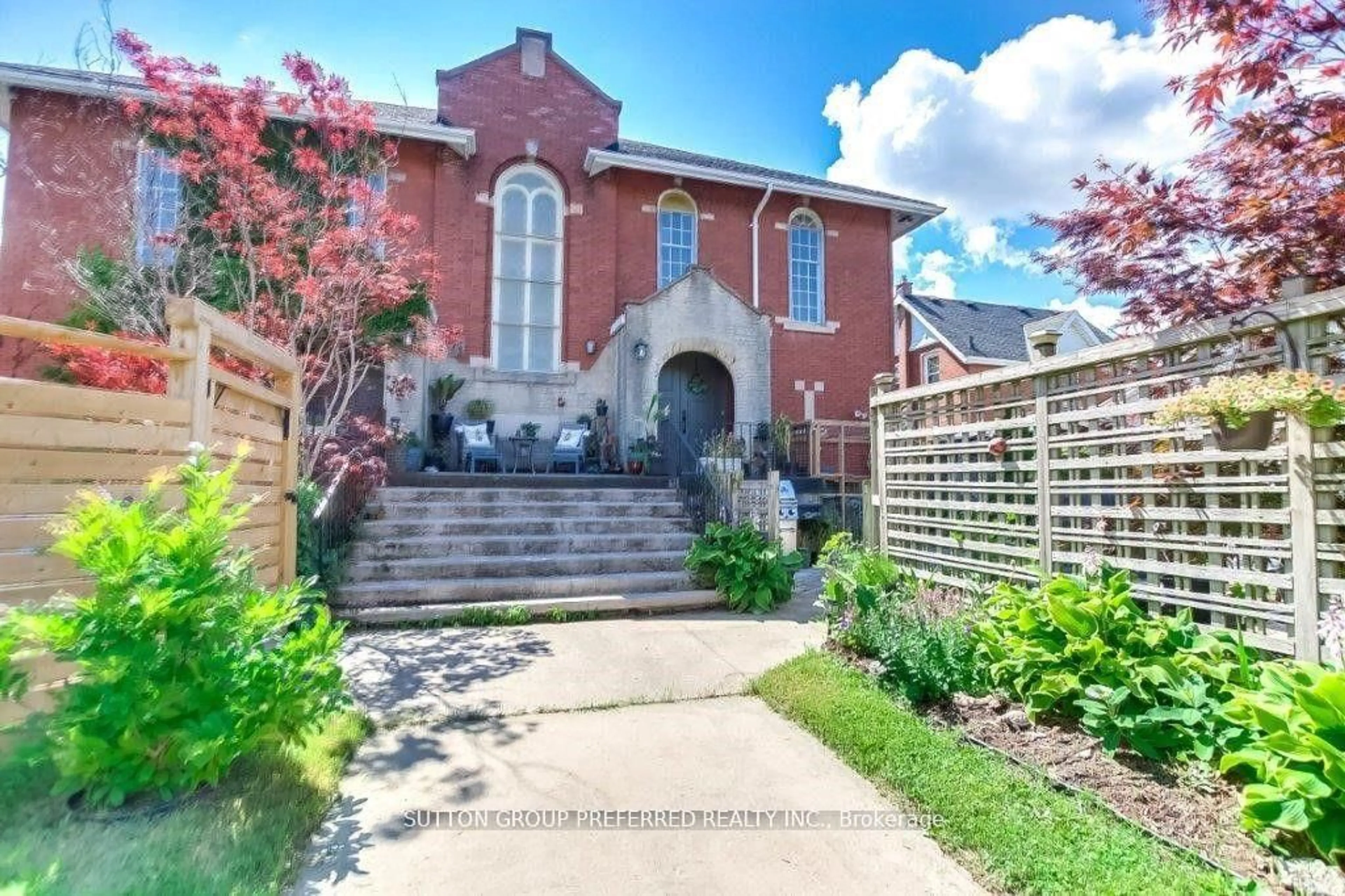 Home with brick exterior material, street for 73 Fifth Ave, St. Thomas Ontario N5R 4C9